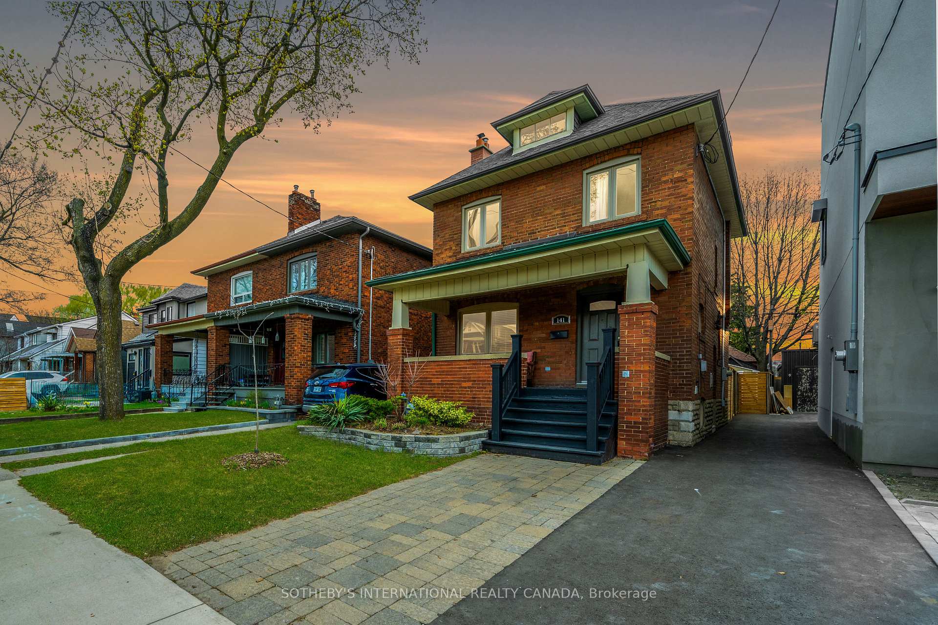 141 Priscilla Avenue, Toronto W02, ON M6S 3W4