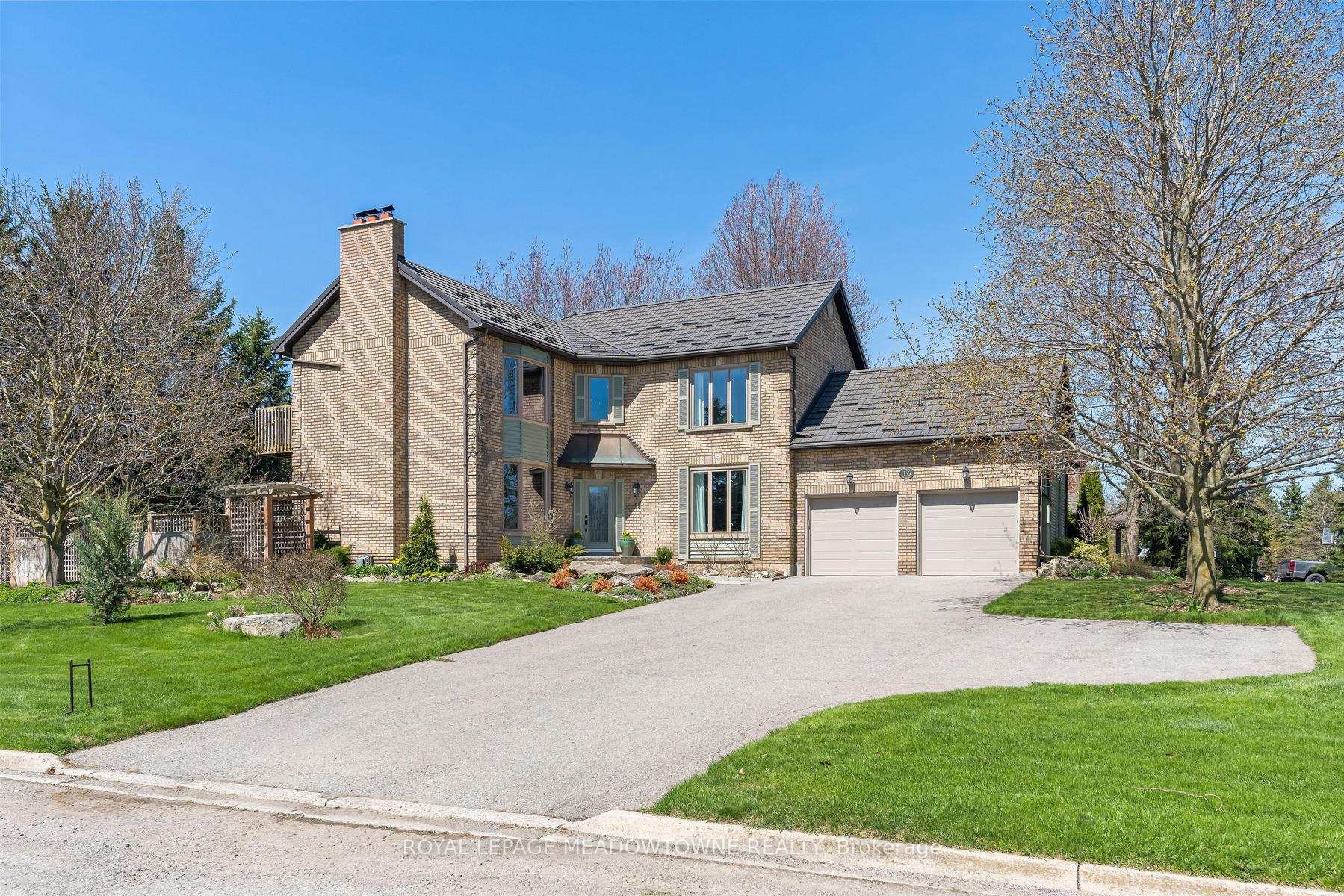16 Oak Ridge Drive, Halton Hills, ON L7G 5G6