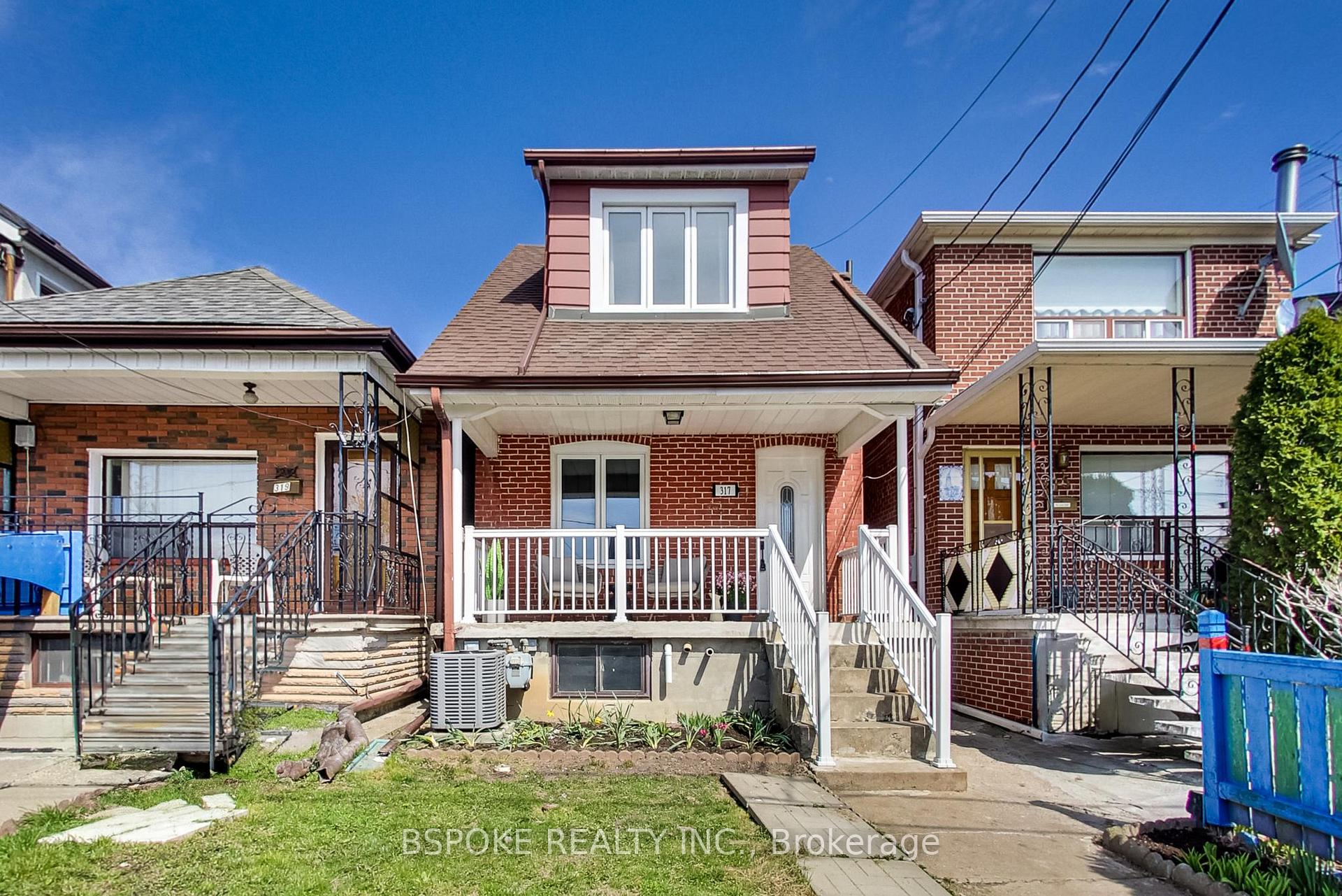 317 Boon Avenue N, Toronto W03, ON M6E 4A4
