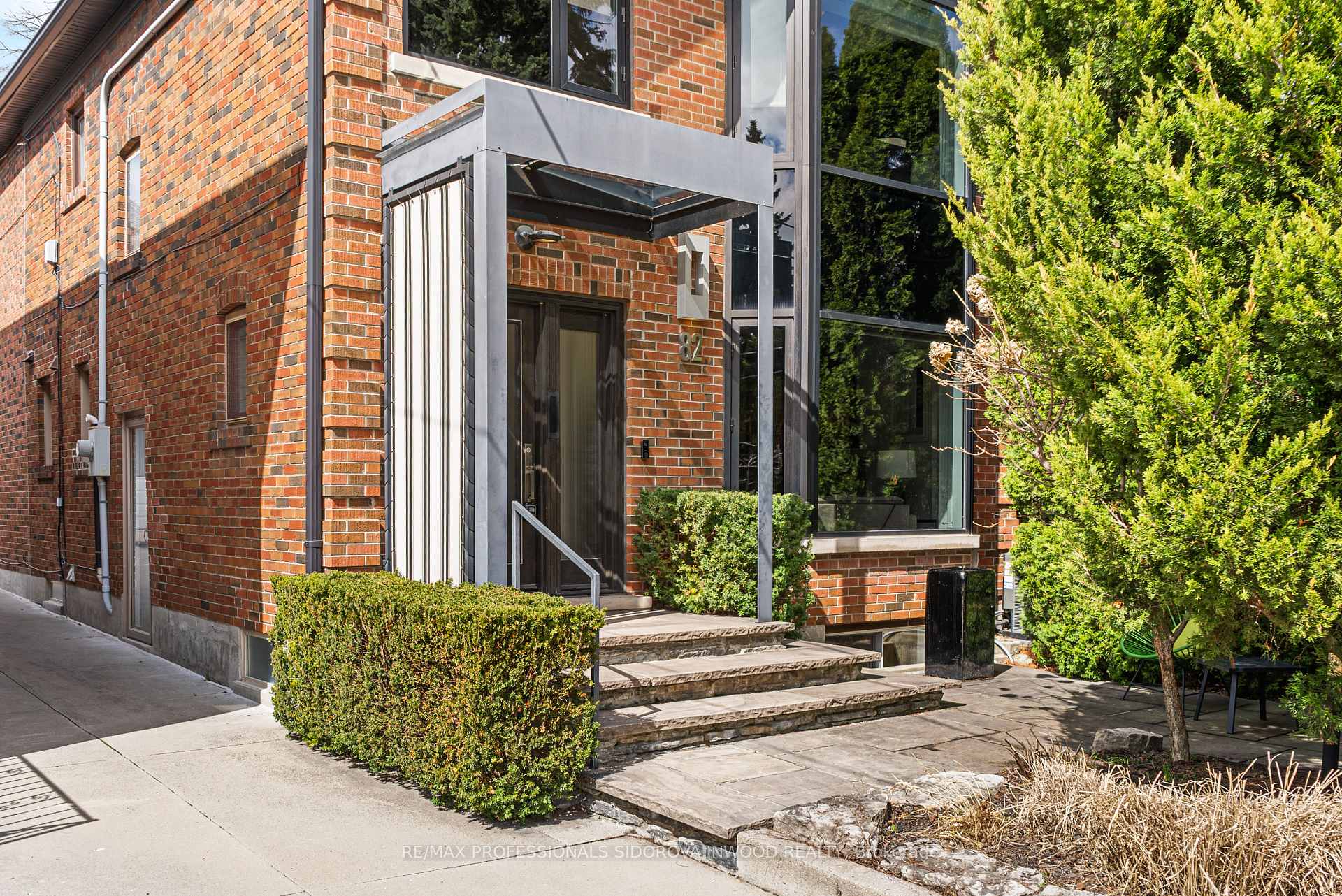 82 Mayfield Avenue, Toronto W01, ON M6S 1K8