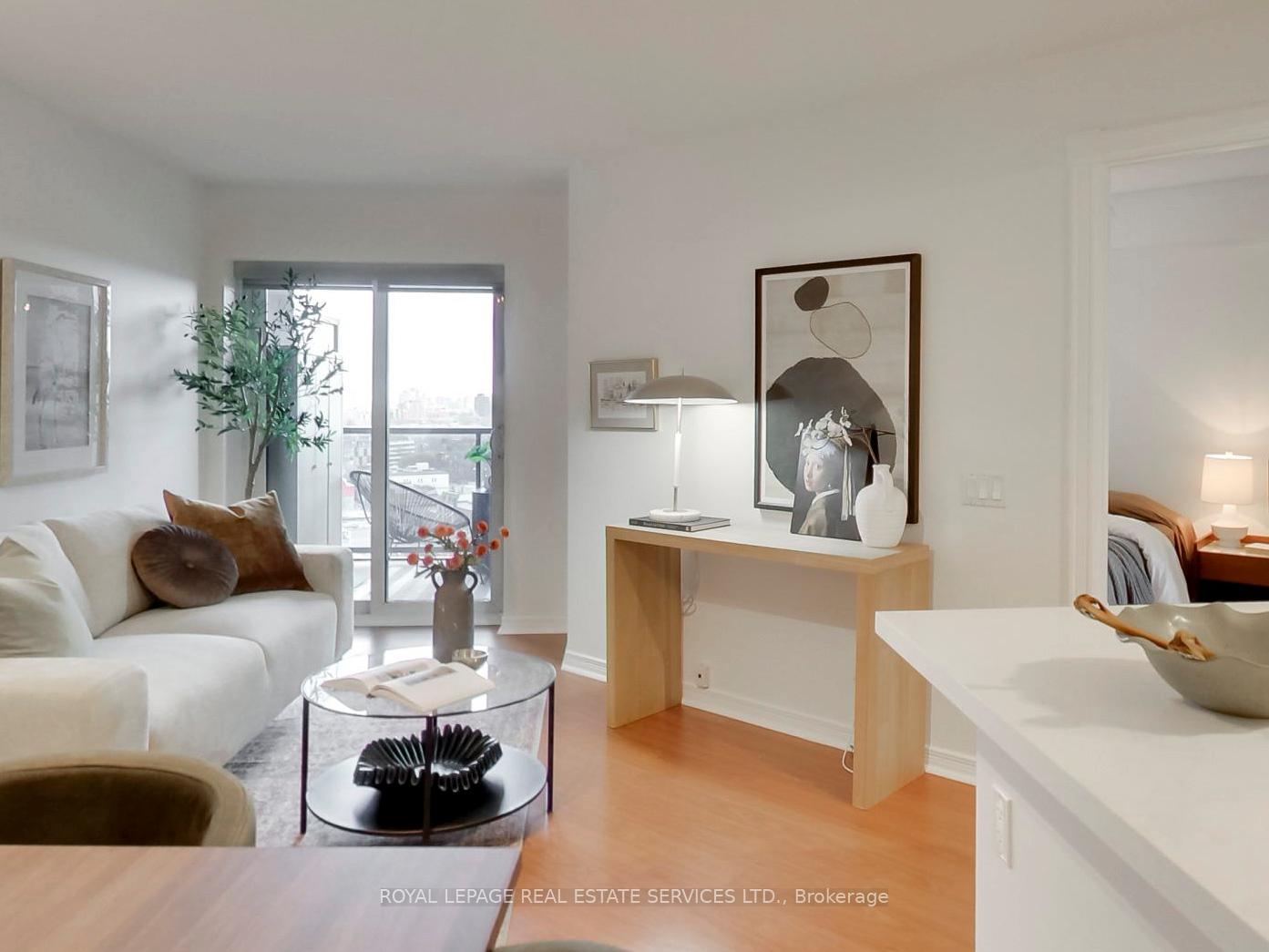 60 Heintzman Street 1713, Toronto W02, ON M6P 5A1