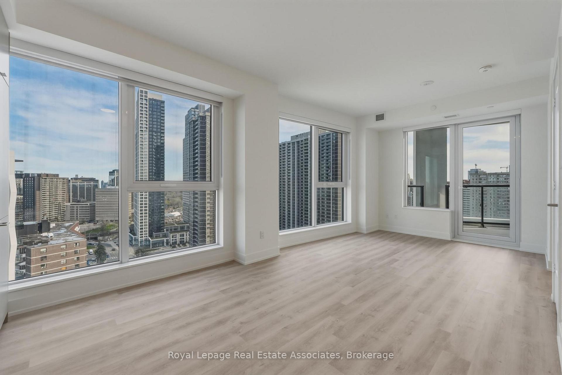 25 Cordova Avenue 1805, Toronto W08, ON M9A 0E5