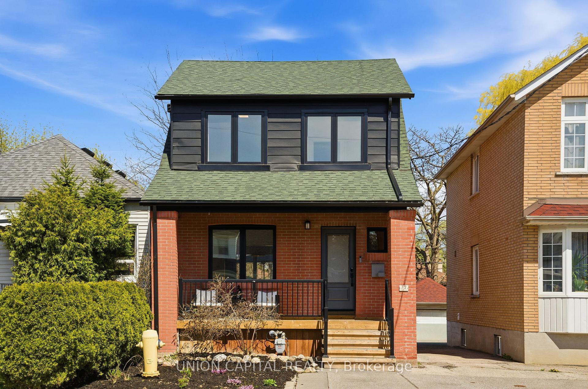 72 Robert Street, Toronto W04, ON M9N 2J7