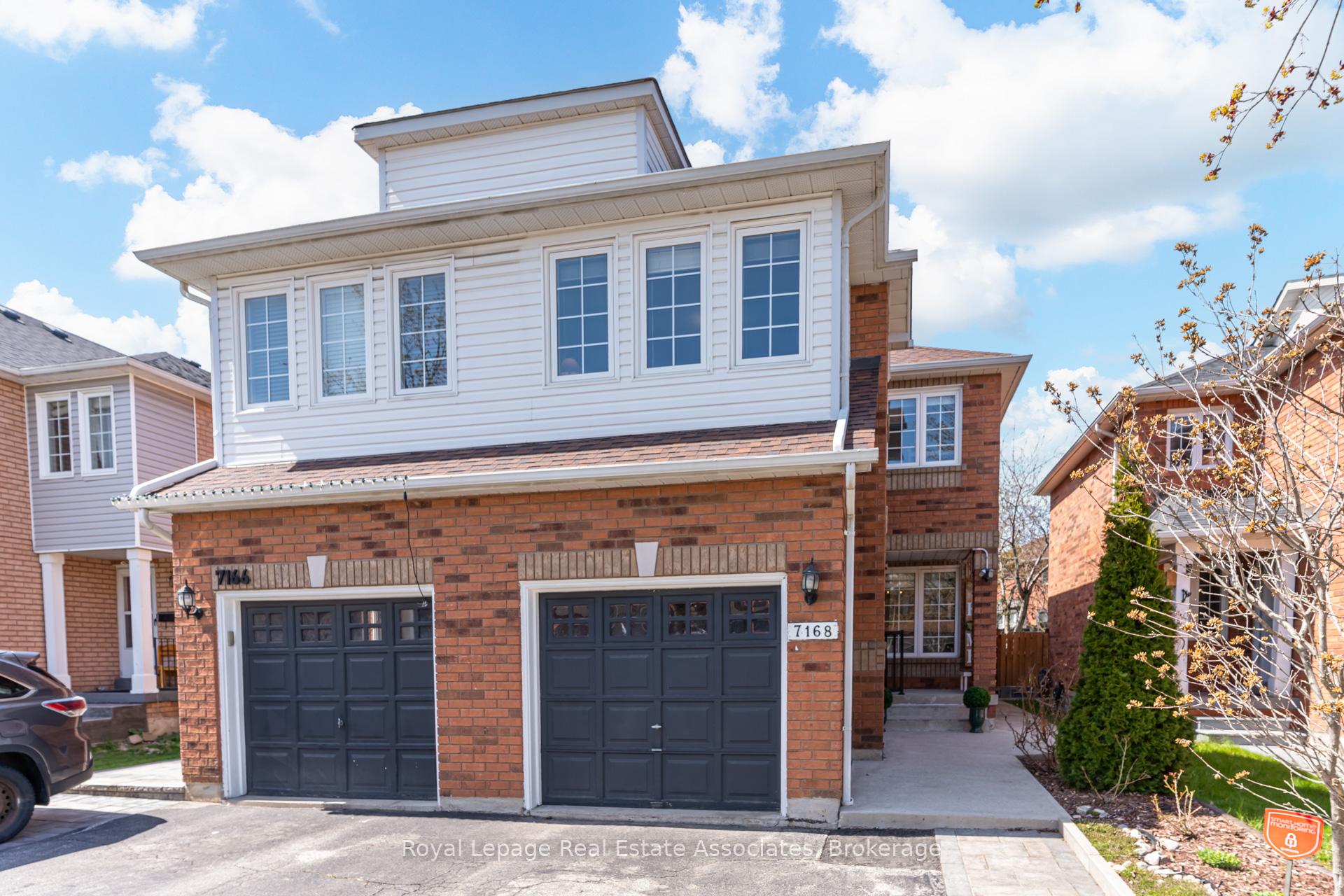 7168 Waldorf Way, Mississauga, ON L5N 7R3