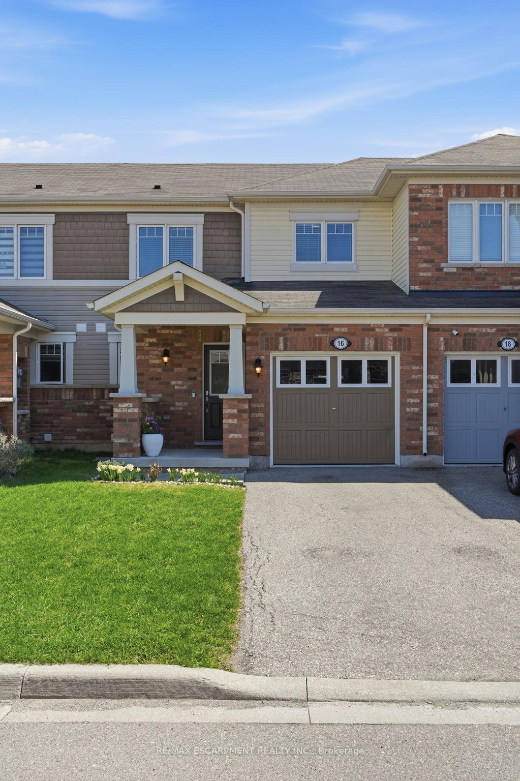 16 Dredge Court, Milton, ON L9T 8T1