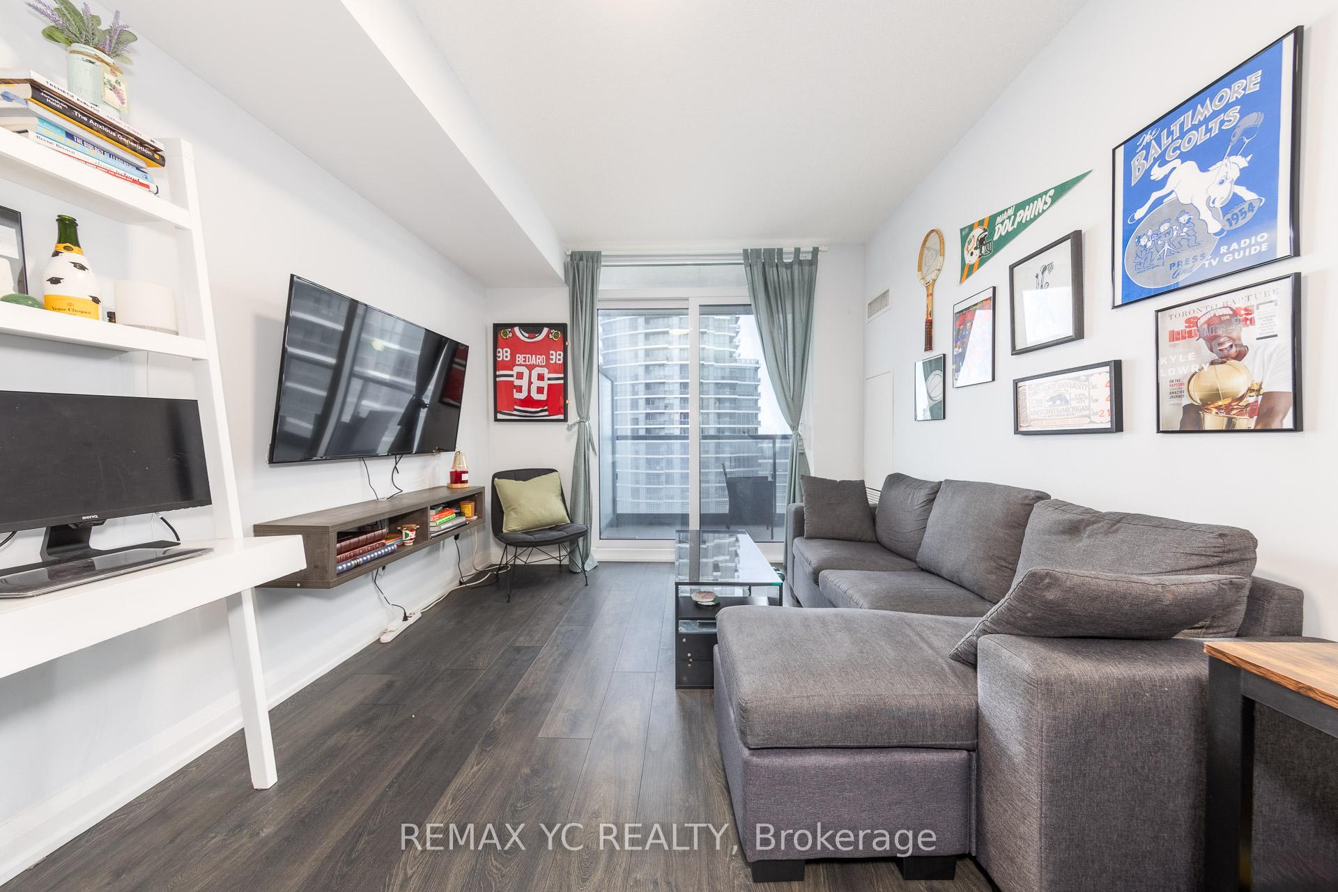 30 Gibbs Road 2604, Toronto W08, ON M9B 0E4