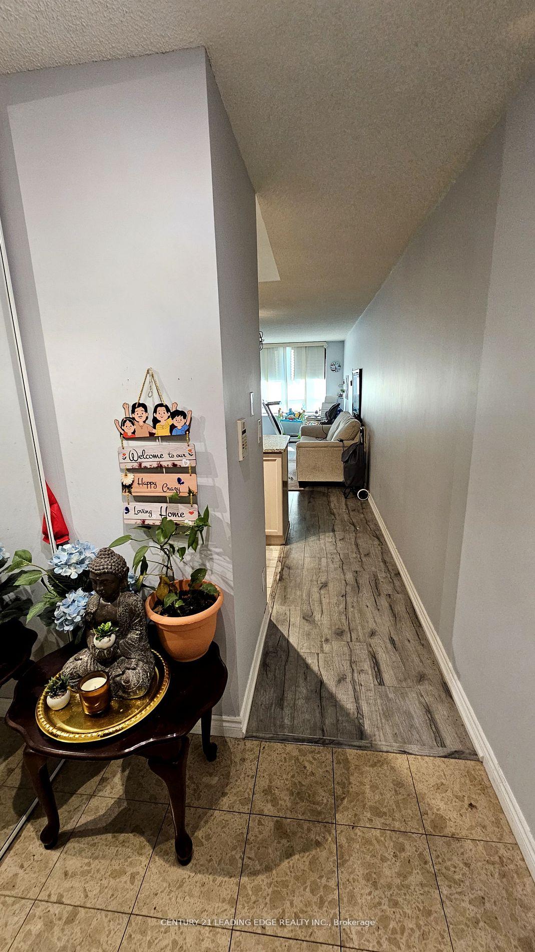 335 Rathburn Road W 1501, Mississauga, ON L5B 0C8