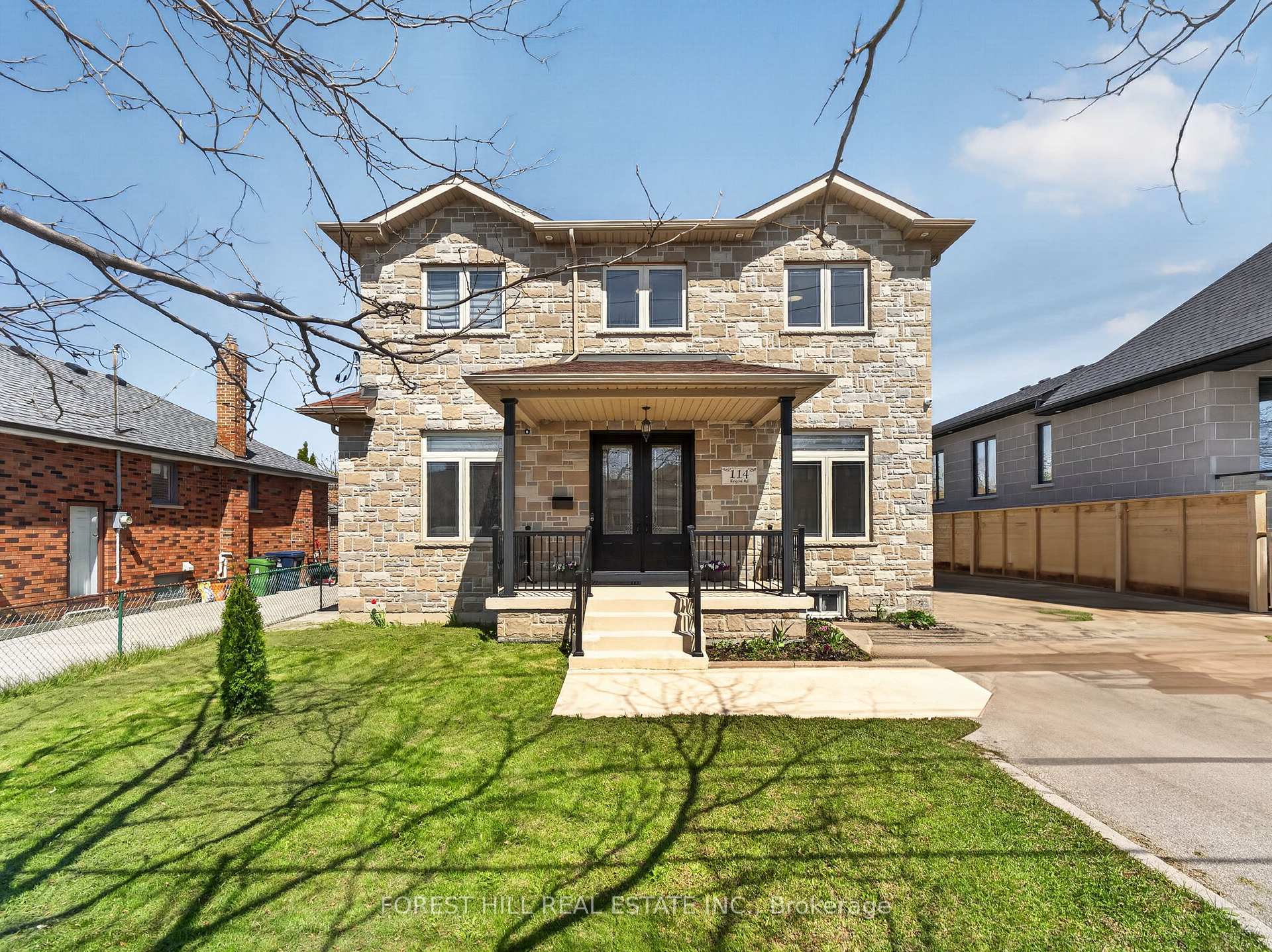114 Regent Road, Toronto W05, ON M3K 1H4