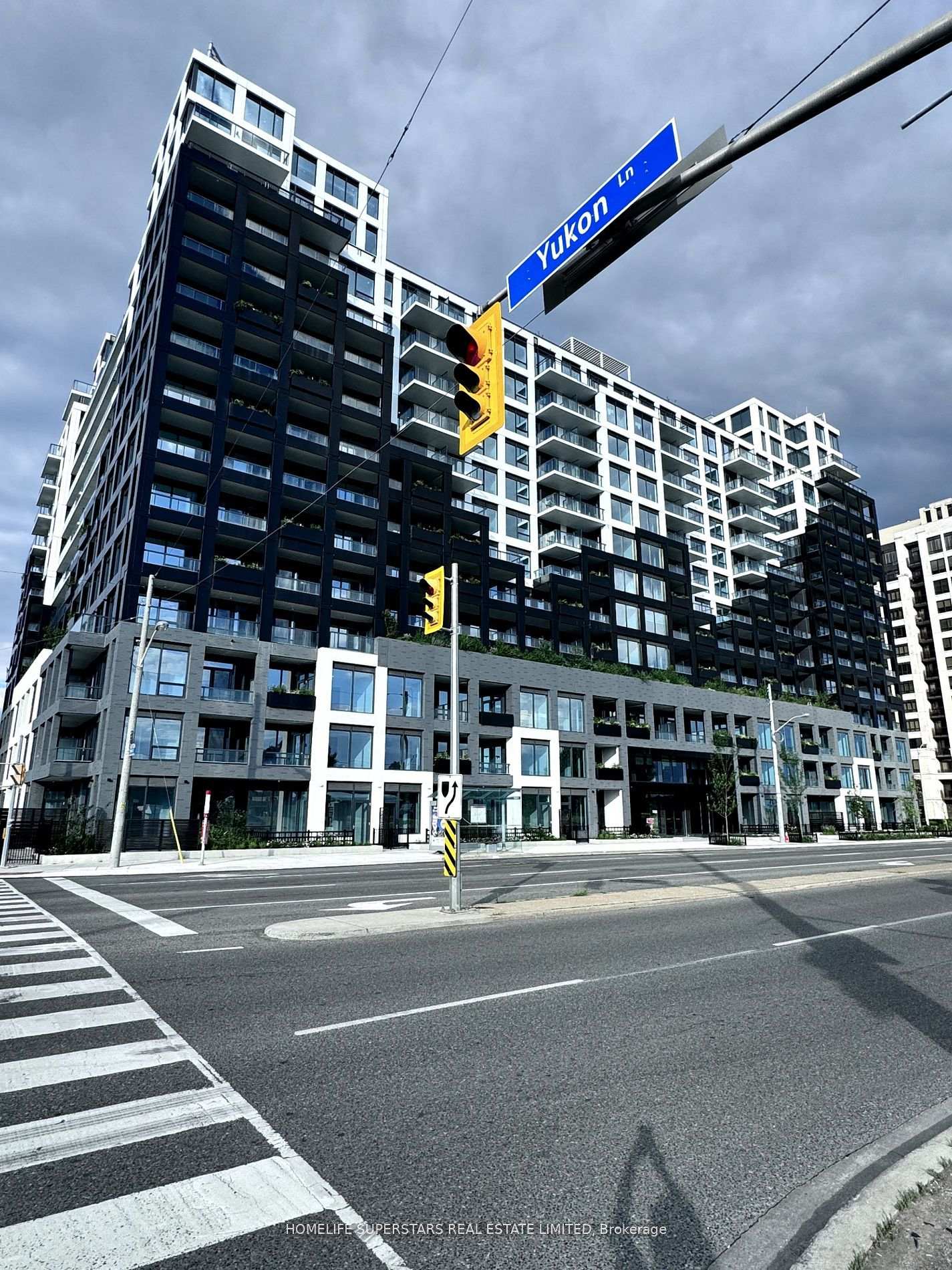 1100 Sheppard Avenue W 825, Toronto W05, ON M3K 0E4