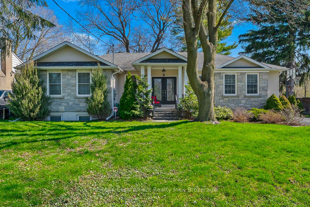 429 Smith Lane, Oakville, ON L6L 4X1
