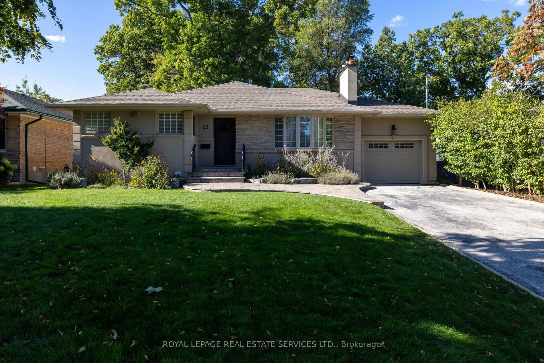 23 Glenmanor Drive, Oakville, ON L6K 2B3