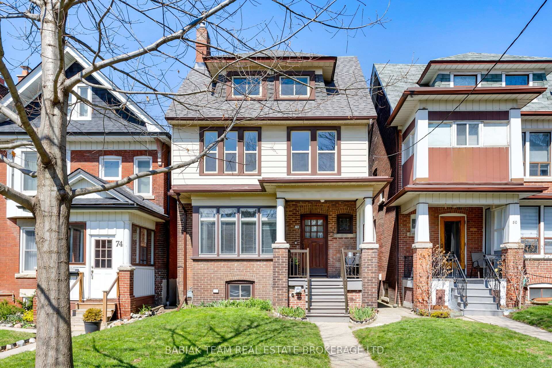 76 Parkway Avenue, Toronto W01, ON M6R 1T5
