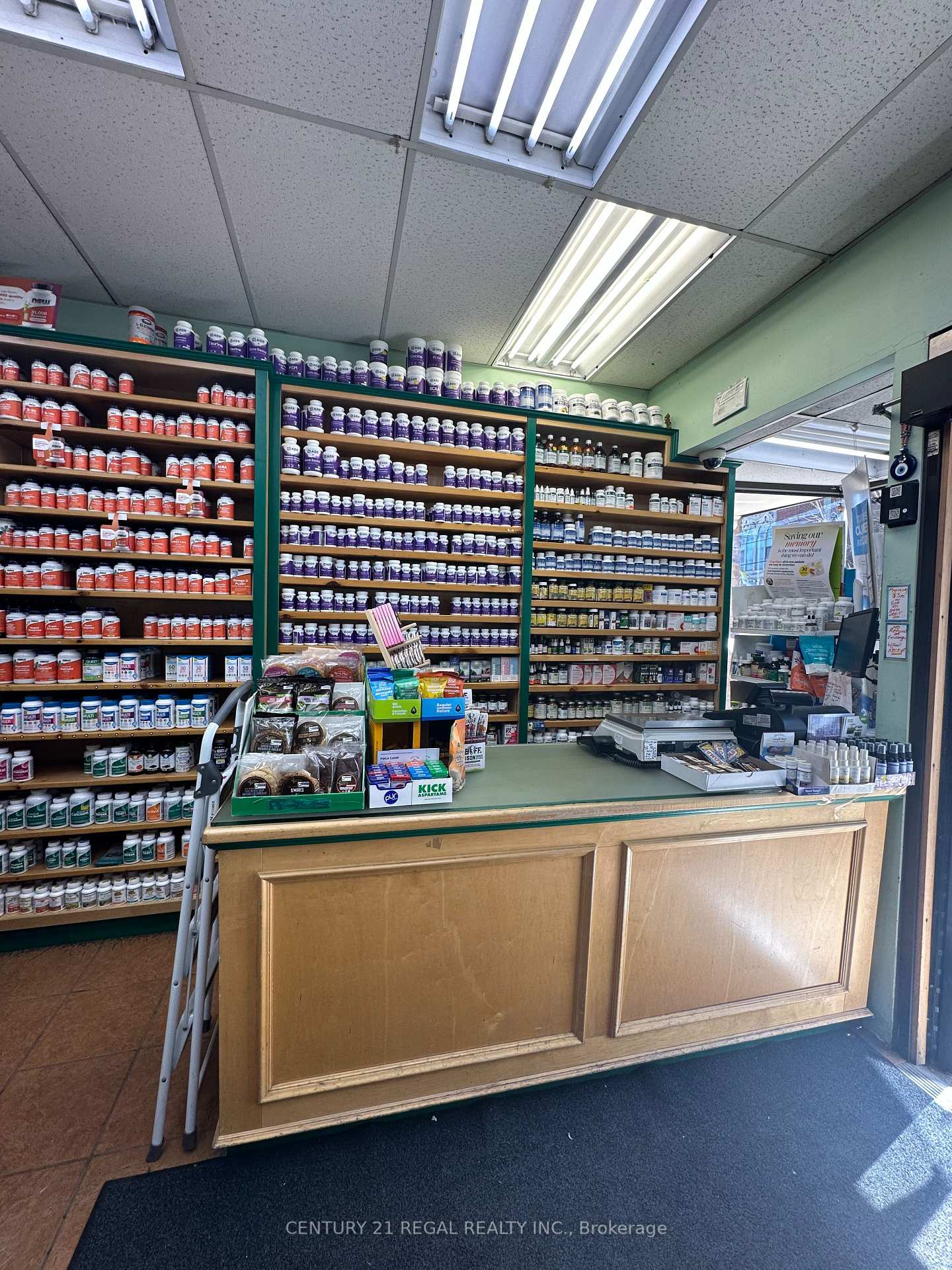 159 RONCESVALLES Avenue, Toronto W01 — photo 2 of 5