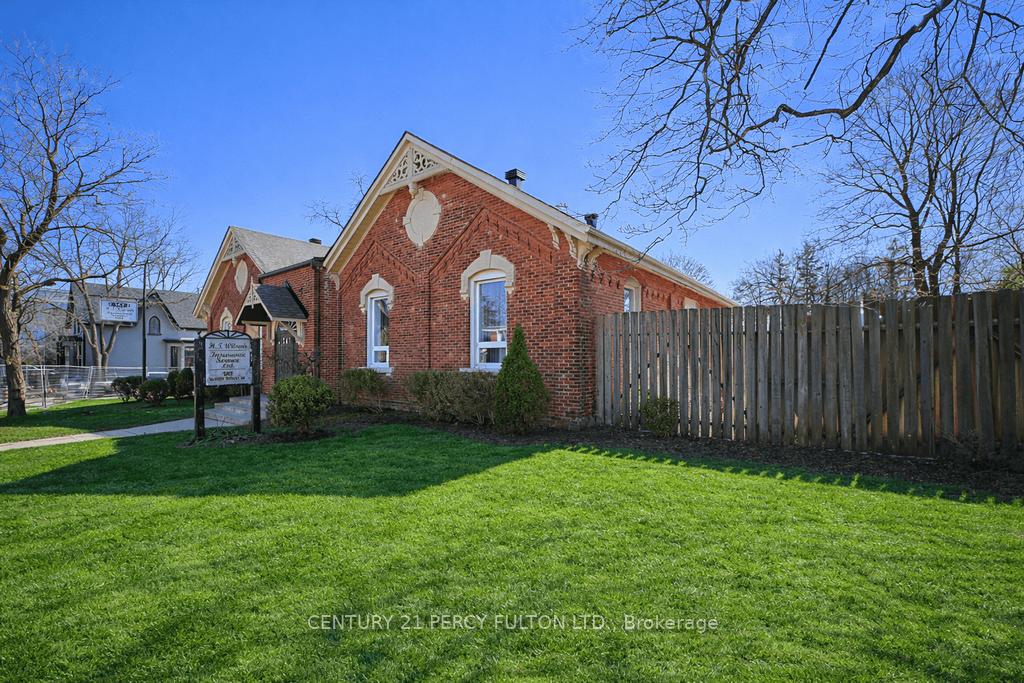 147 Queen Street W, Brampton, ON L6Y 1M4