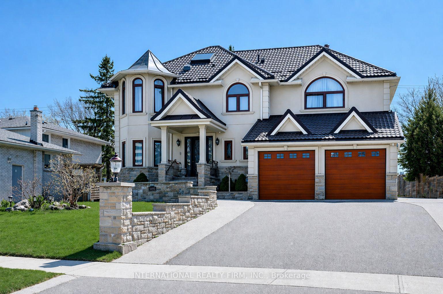 3496 Burningoak Crescent, Mississauga, ON L4Y 3L5