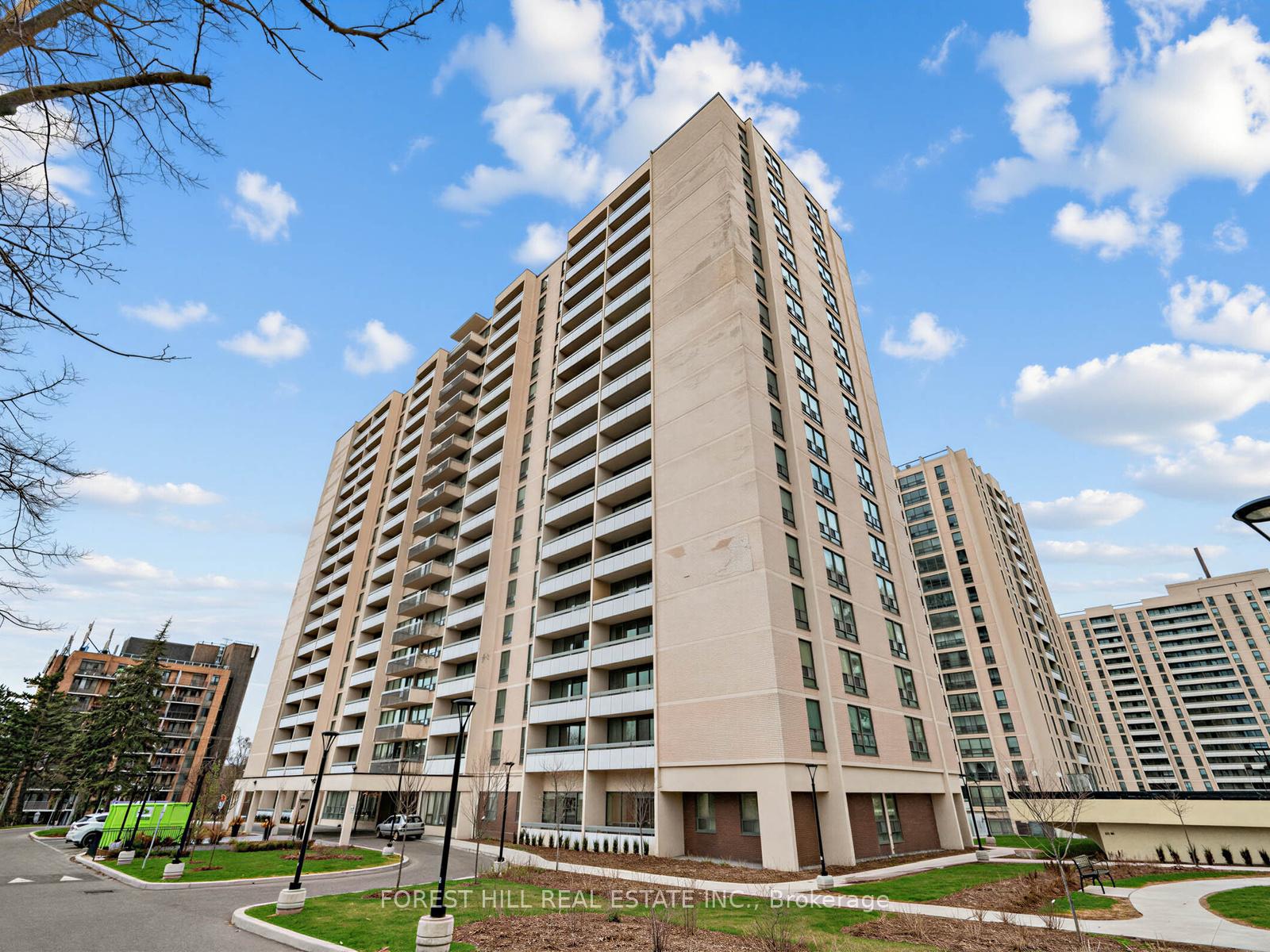 140 Elm Ridge Drive 114, Toronto W04, ON M6B 1B1