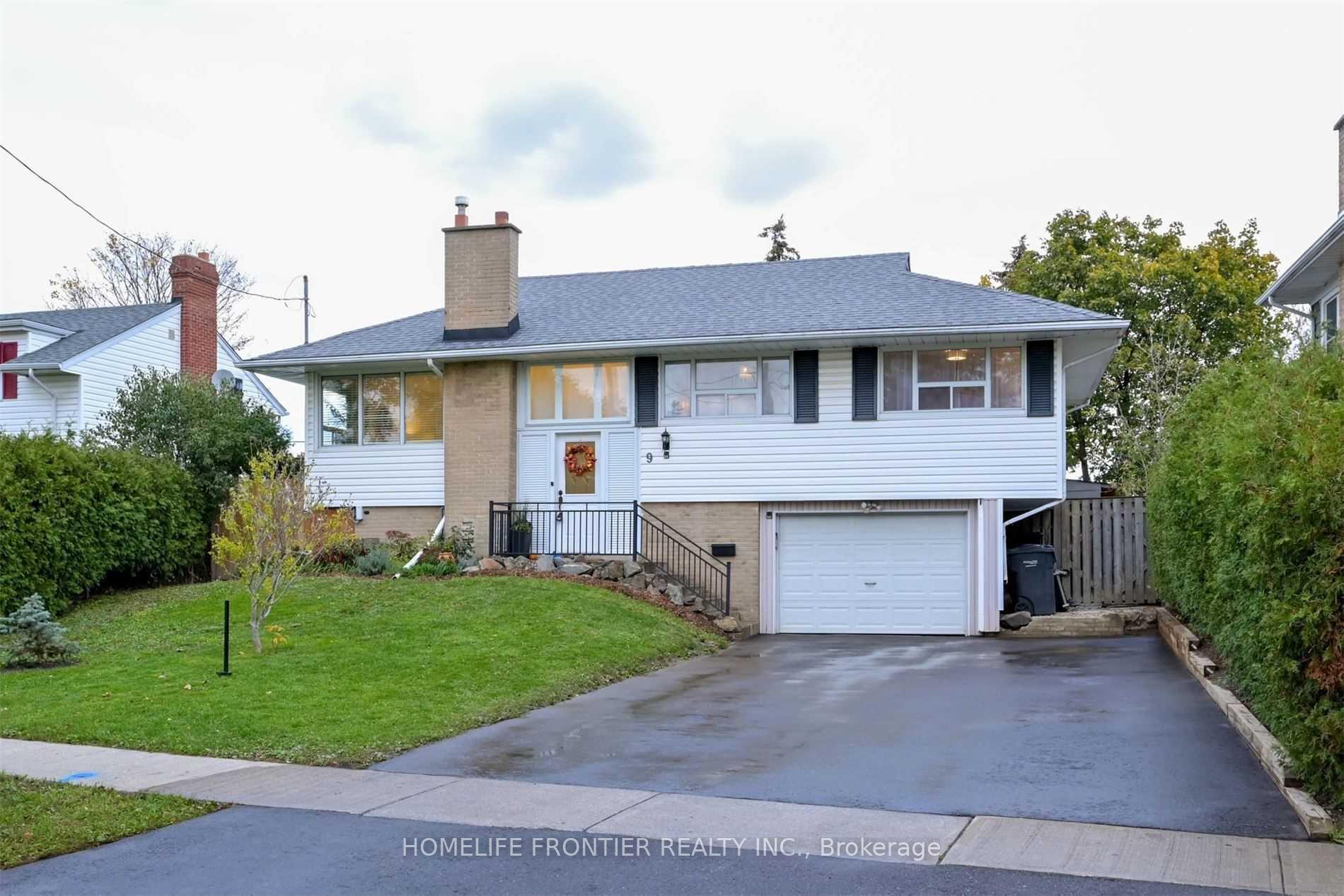 9 Avonmore Street, Brampton, ON L6W 2S5