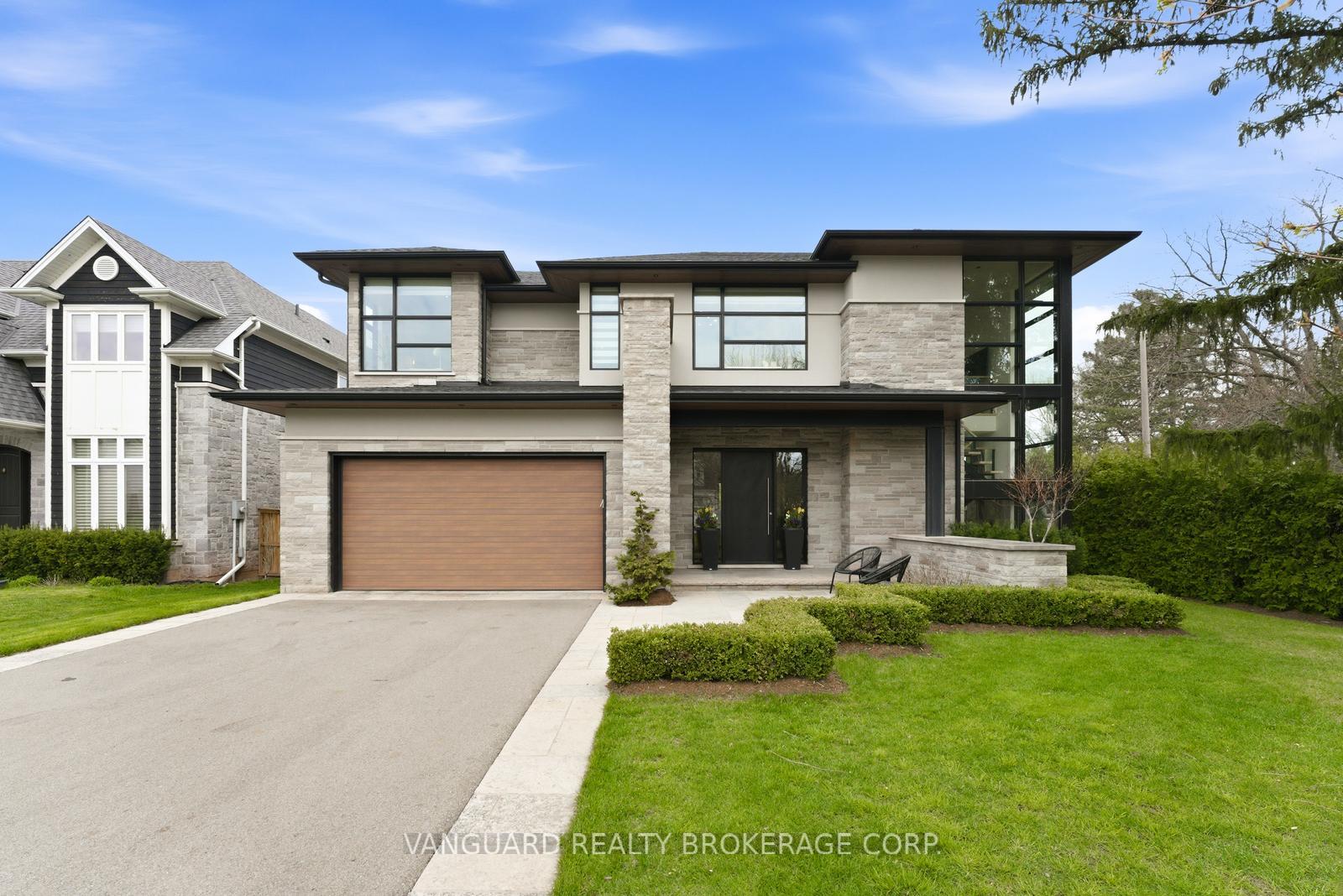 1099 Truman Avenue, Oakville, ON L6H 1Y9