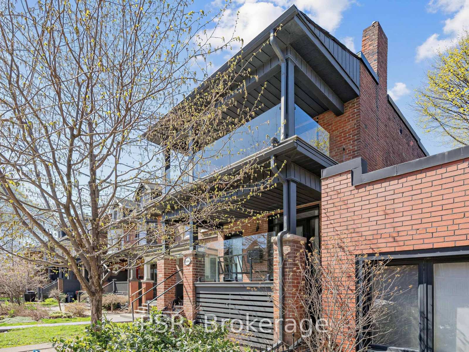 54A Galley Avenue 2, Toronto W01, ON M6R 1H1