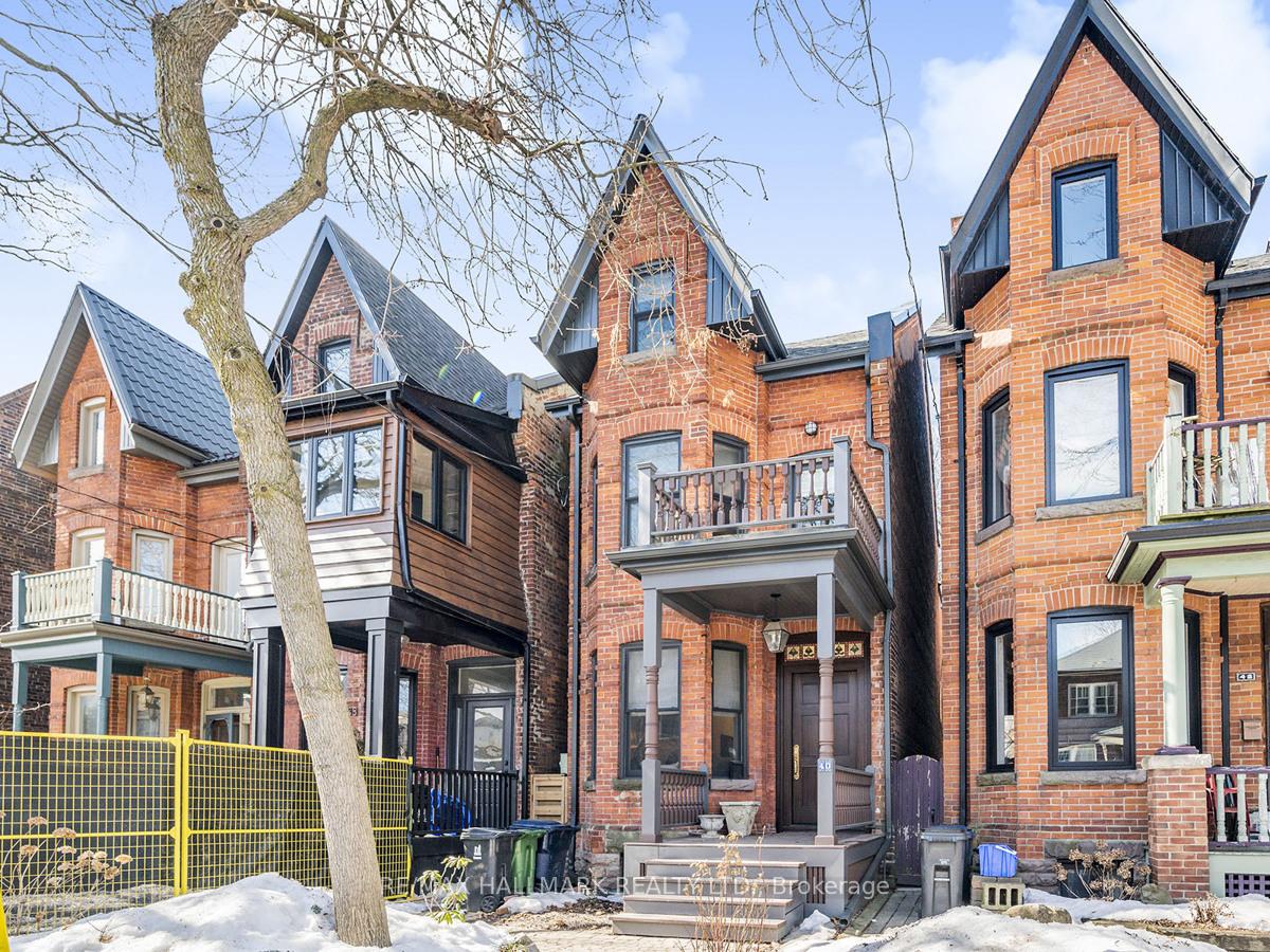 40 Fuller Avenue, Toronto W01, ON M6R 2C3