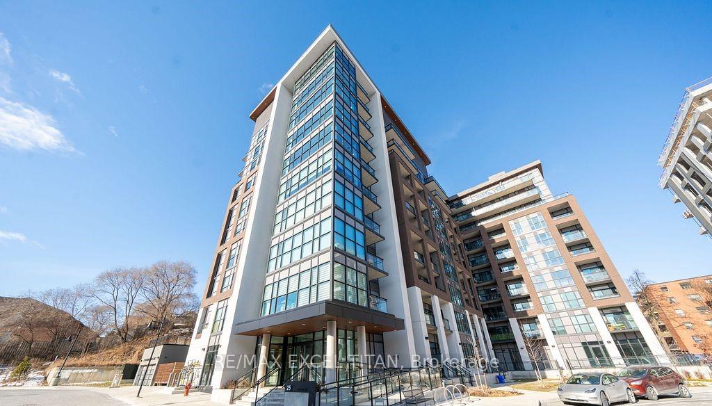 25 Neighbourhood Lane 208, Toronto W07, ON M8Y 0C4