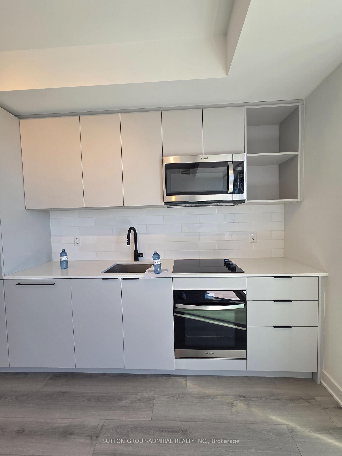 1185 Dupont Street 1711, Toronto W02, ON M6H 0G5