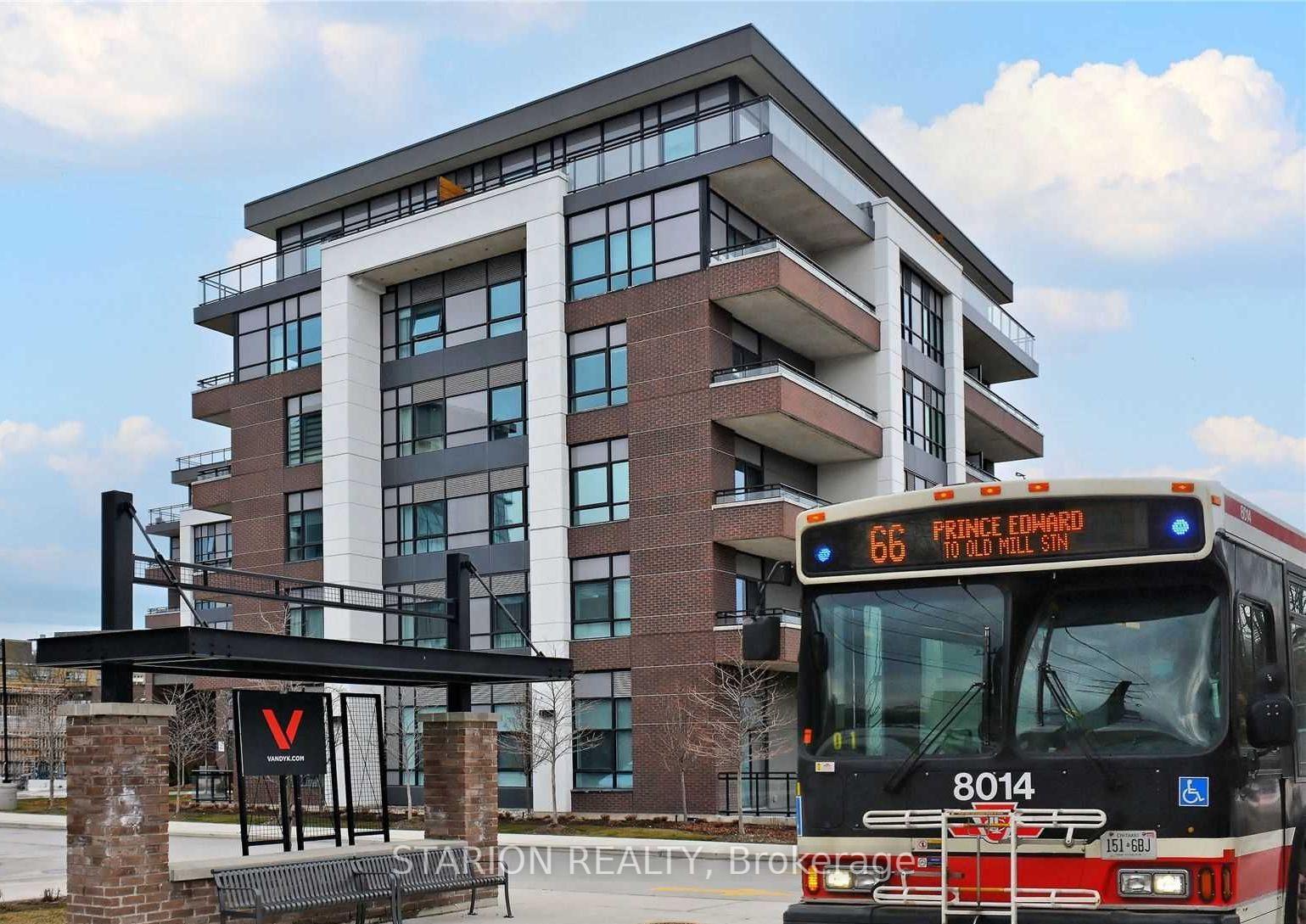 25 Neighbourhood Lane 513, Toronto W07, ON M8Y 0C4