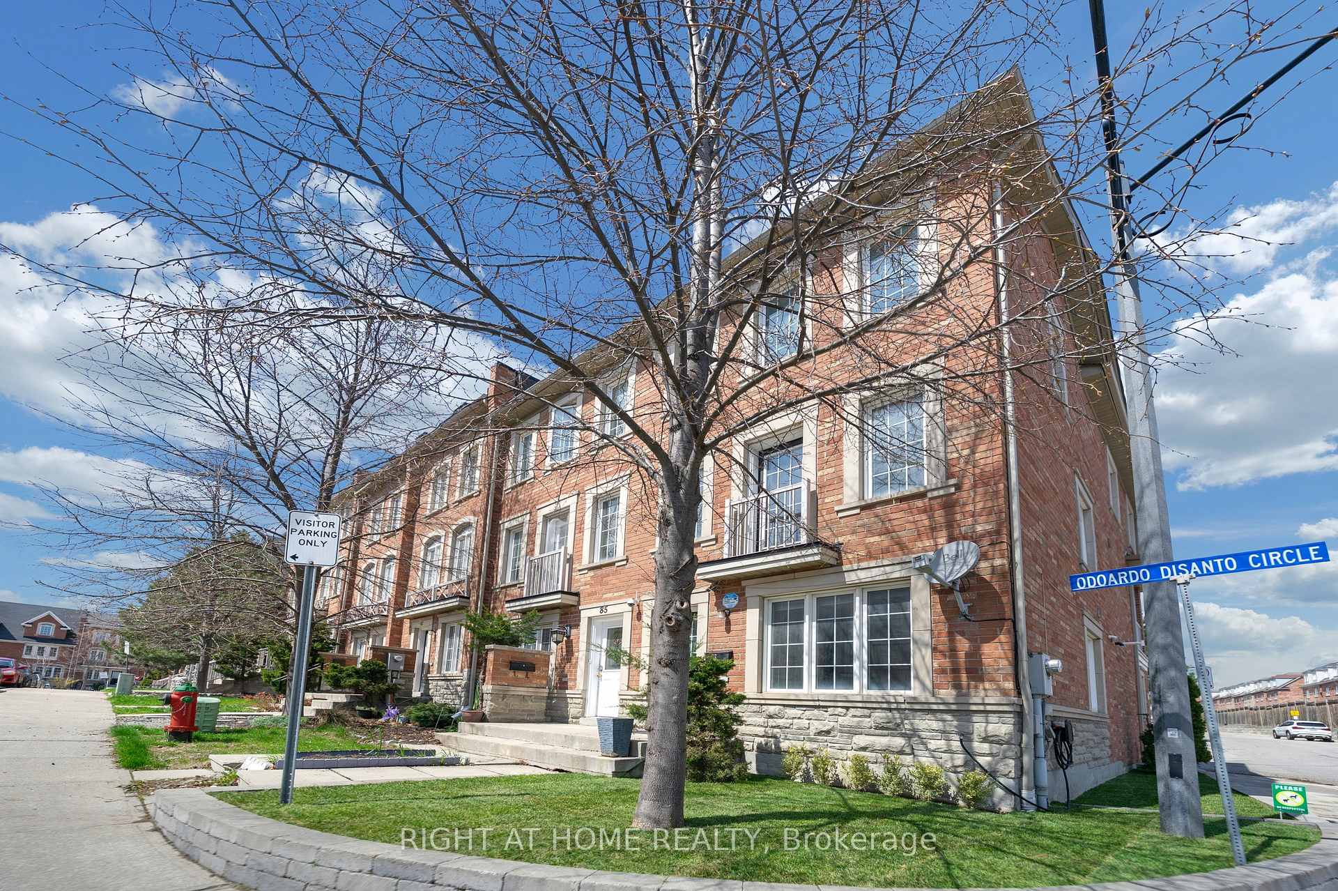 83 Odoardo Di Santo Circle, Toronto W05 — photo 2 of 5