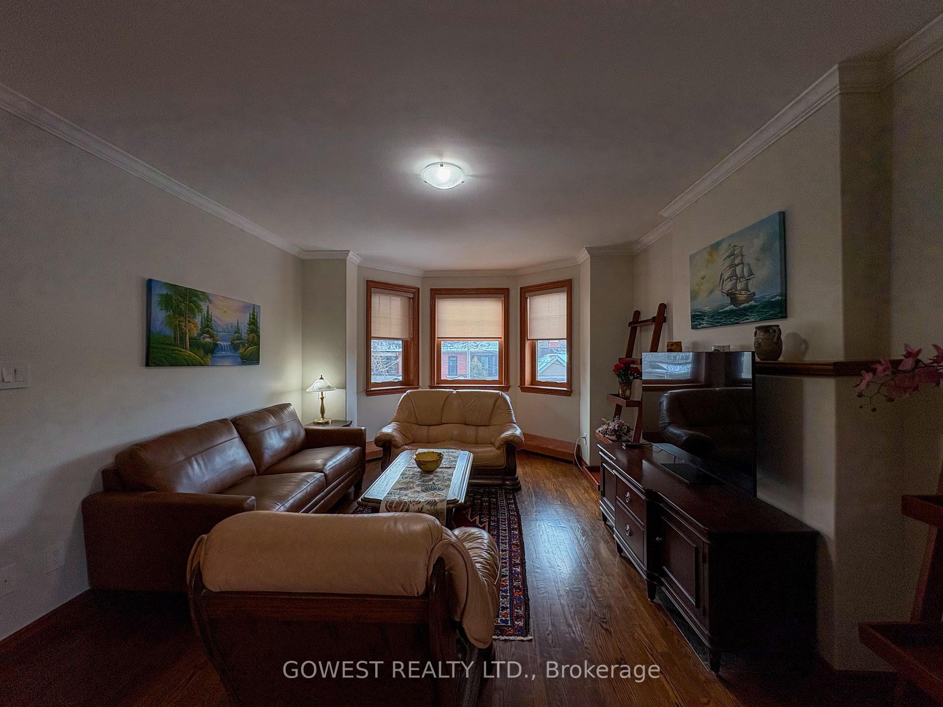20 Glen Gordon Road 2, Toronto W02 — photo 5 of 5