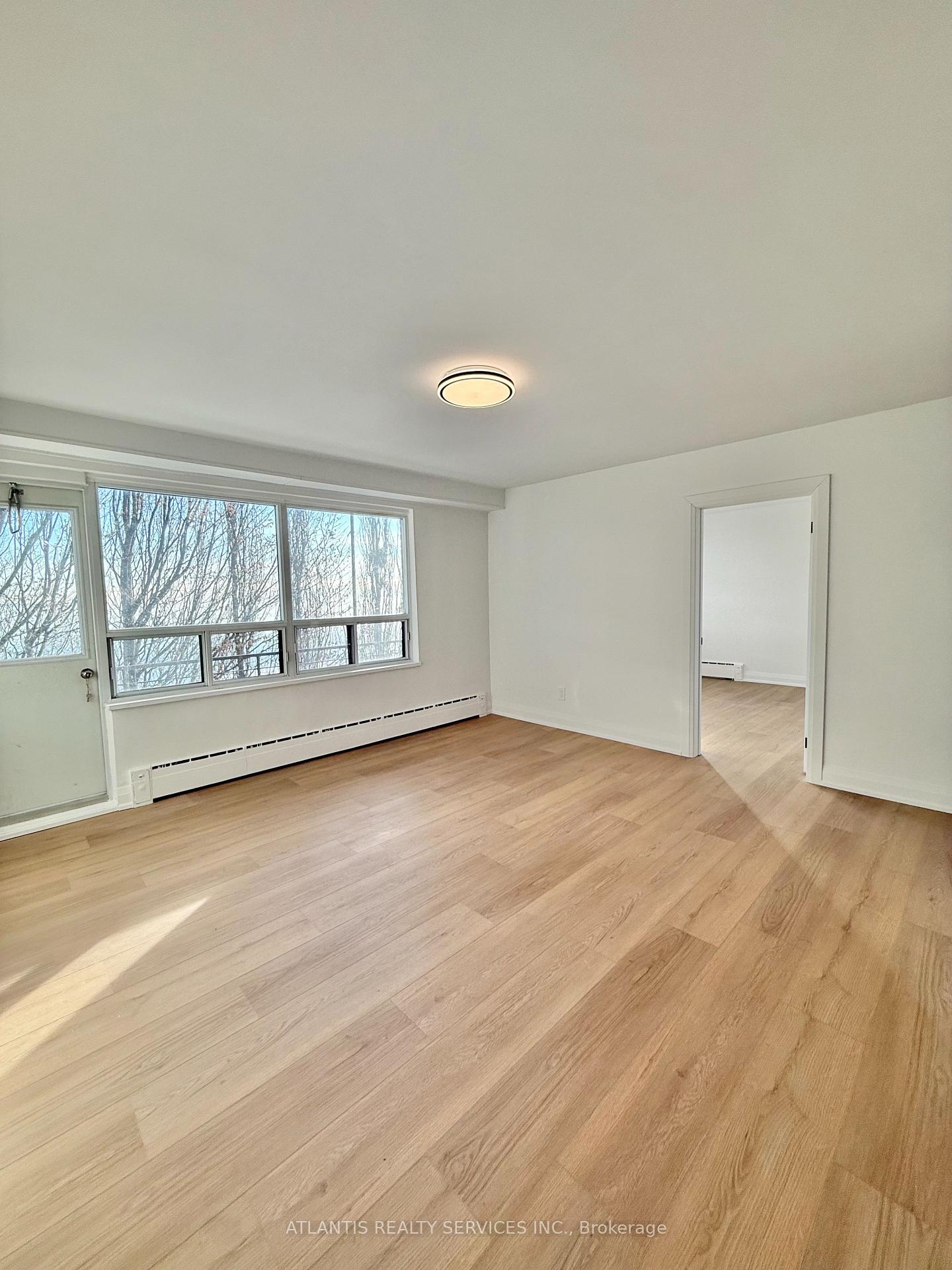 67 Lake Shore Drive 13, Toronto W06, ON M8V 1Z5