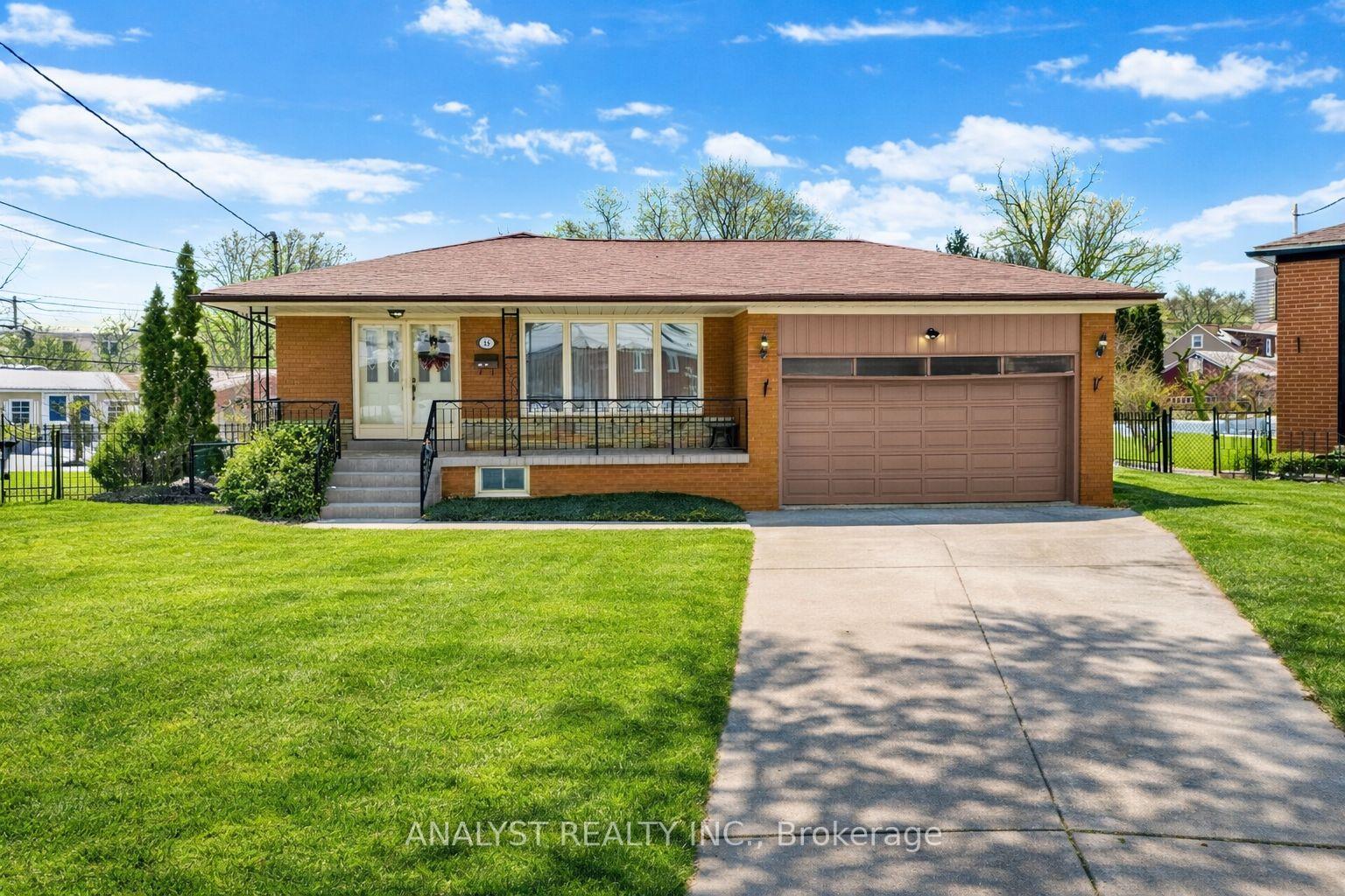 15 Debby Court, Toronto W04, ON M9N 2L7 — Toronto W04, Ontario