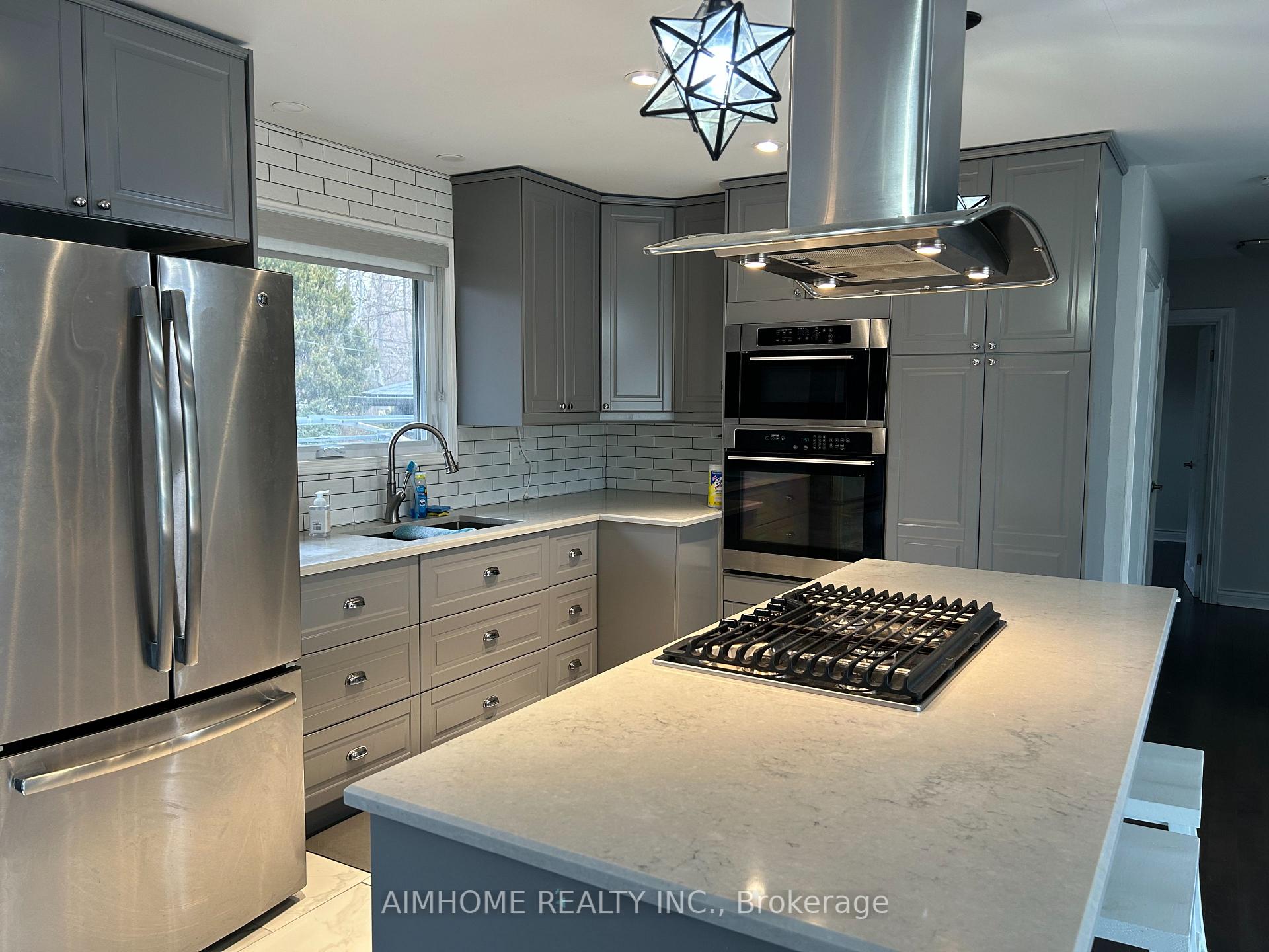 2415 Edith Avenue, Burlington, ON L7R 1N6