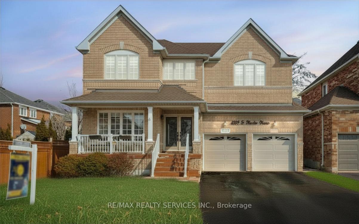4829 St. Martin Mews, Mississauga, ON L5M 7J9
