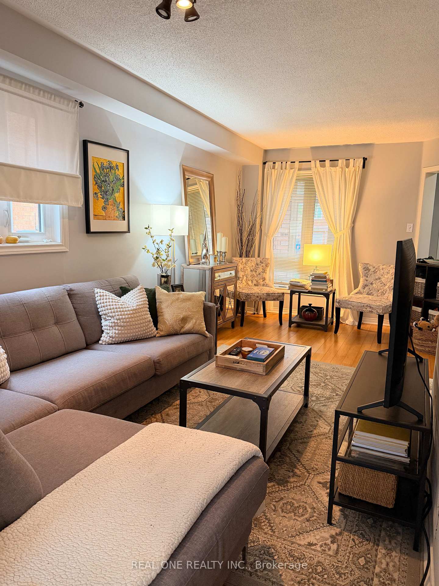 2244 Dale Ridge Drive, Oakville, ON L6M 3L4