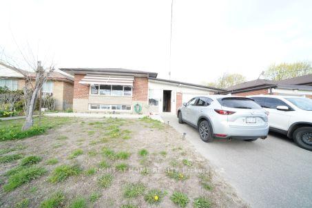 2981 Weston Road, Toronto W05, ON M9M 2T1