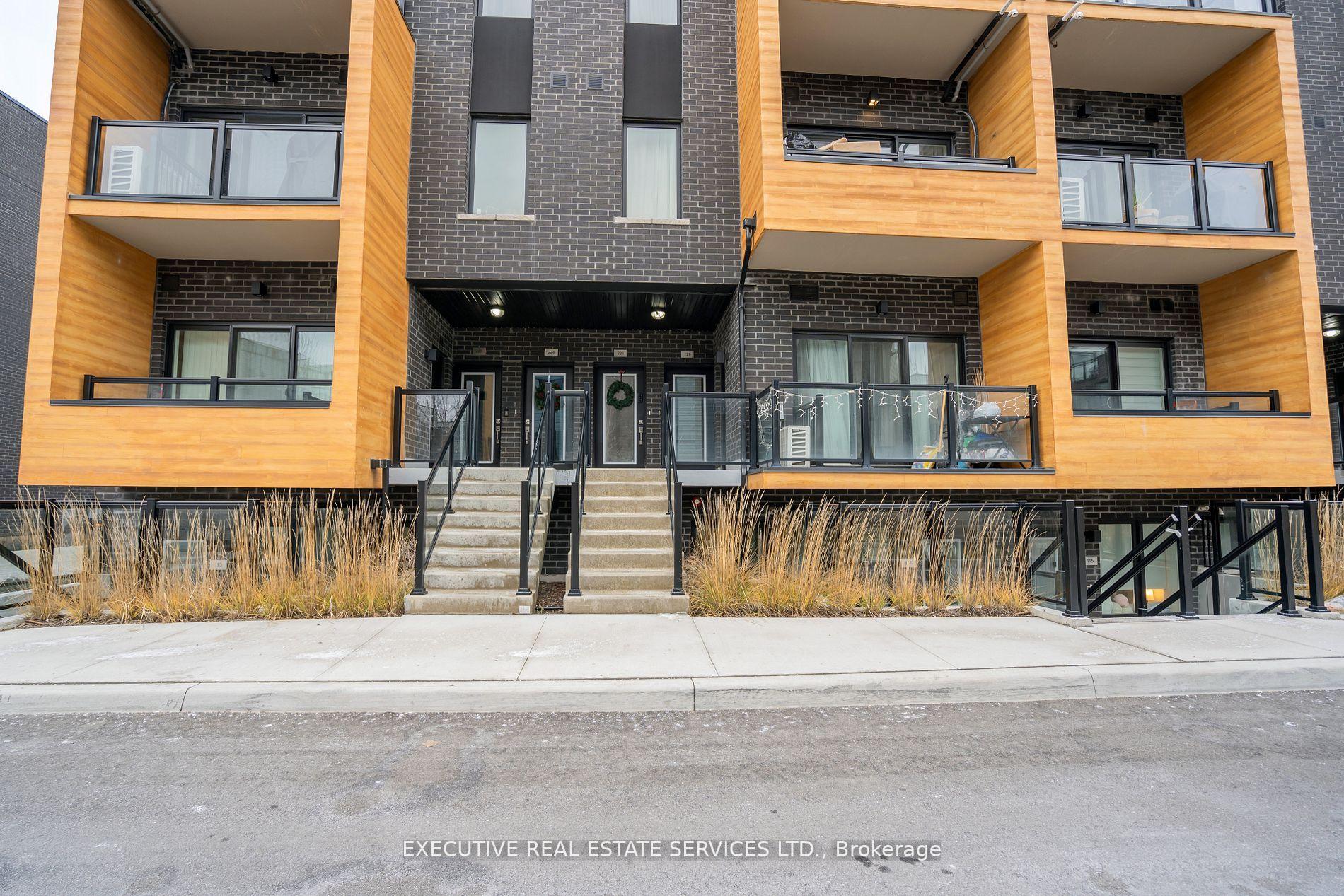 1145 Journeyman Lane 226, Mississauga, ON L5J 0B5