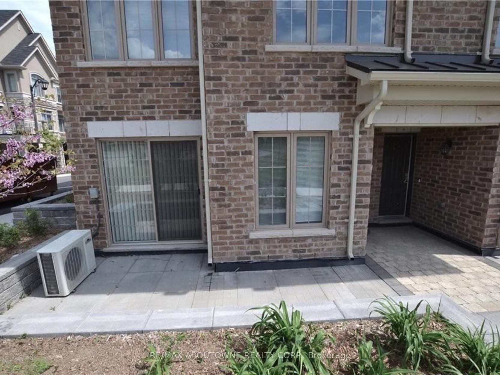 2441 Greenwich Drive 1, Oakville, ON L6M 0S3