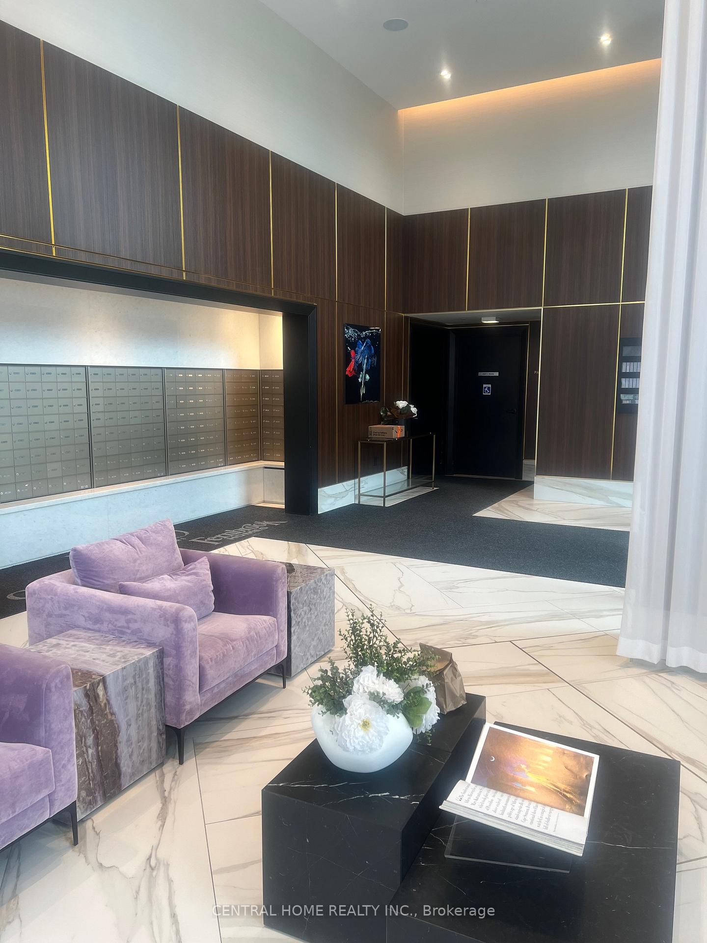 2343 KHALSA Gate 718, Oakville, ON L6M 5R6