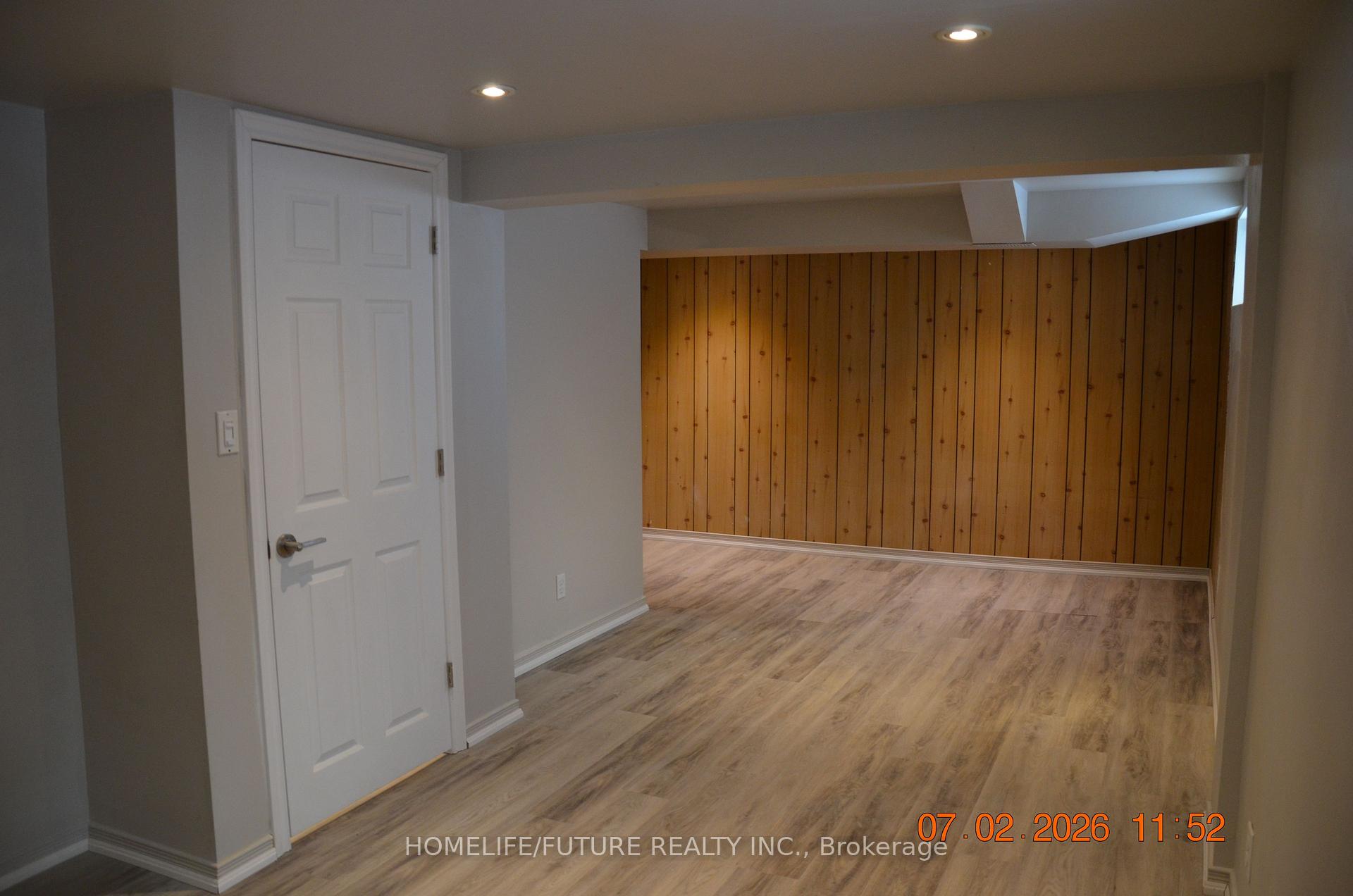 11 Coppermill Drive, Toronto W10, ON M9W 3Z1 — Toronto W10, Ontario