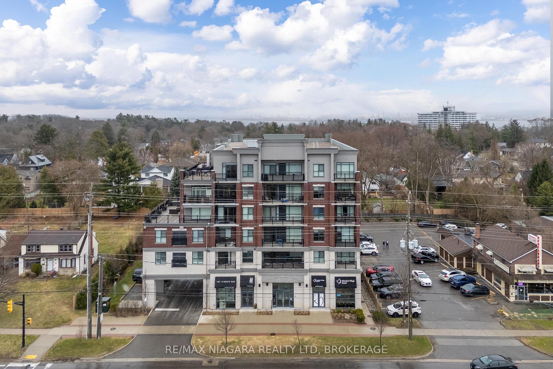 34 Plains Road E 203, Burlington, ON L7T 0B9