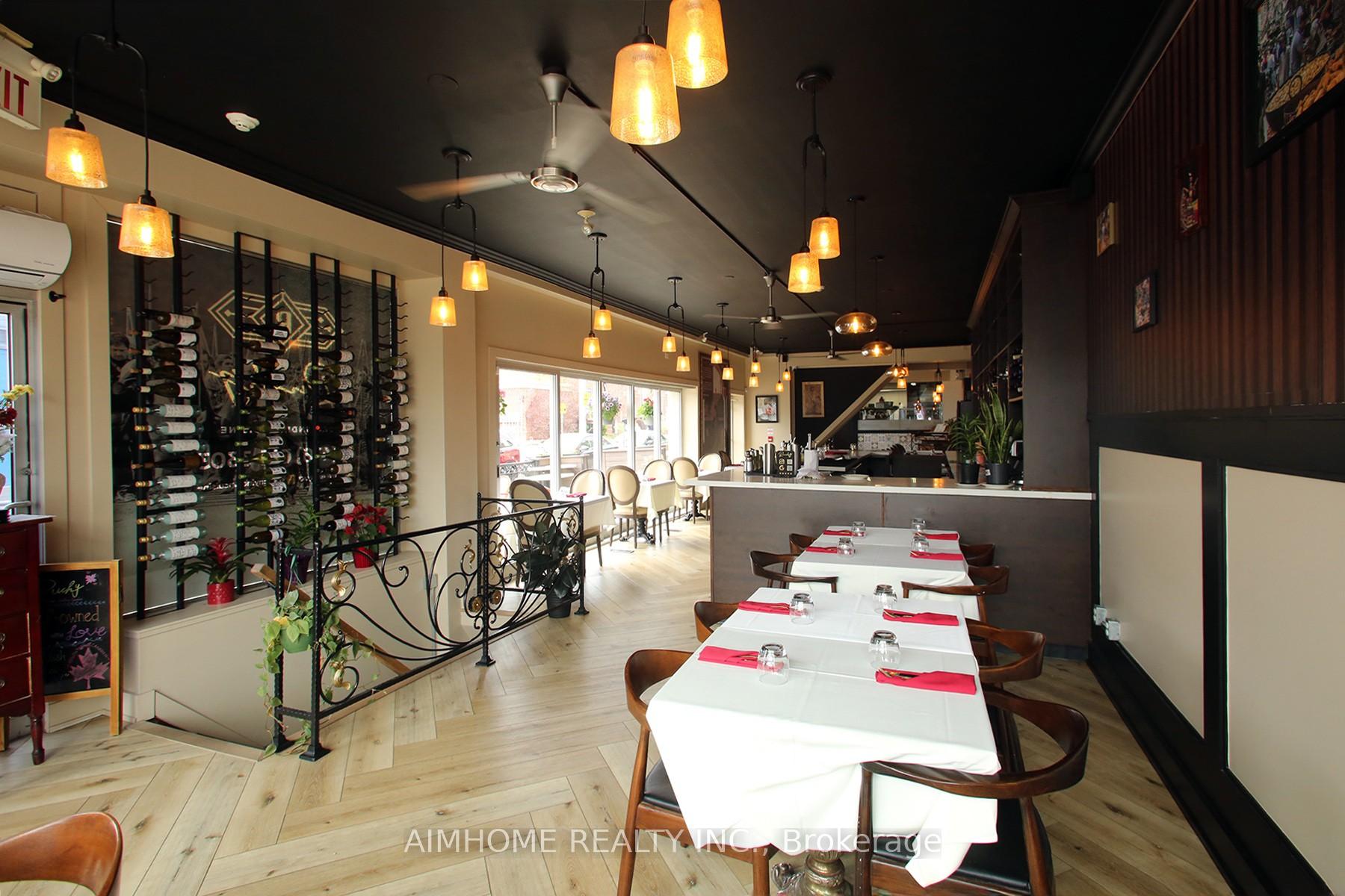 1370 St Clair Avenue W, Toronto W03 — photo 3 of 5