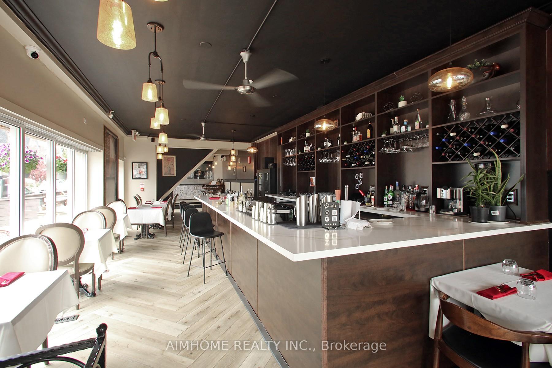 1370 St Clair Avenue W, Toronto W03 — photo 4 of 5