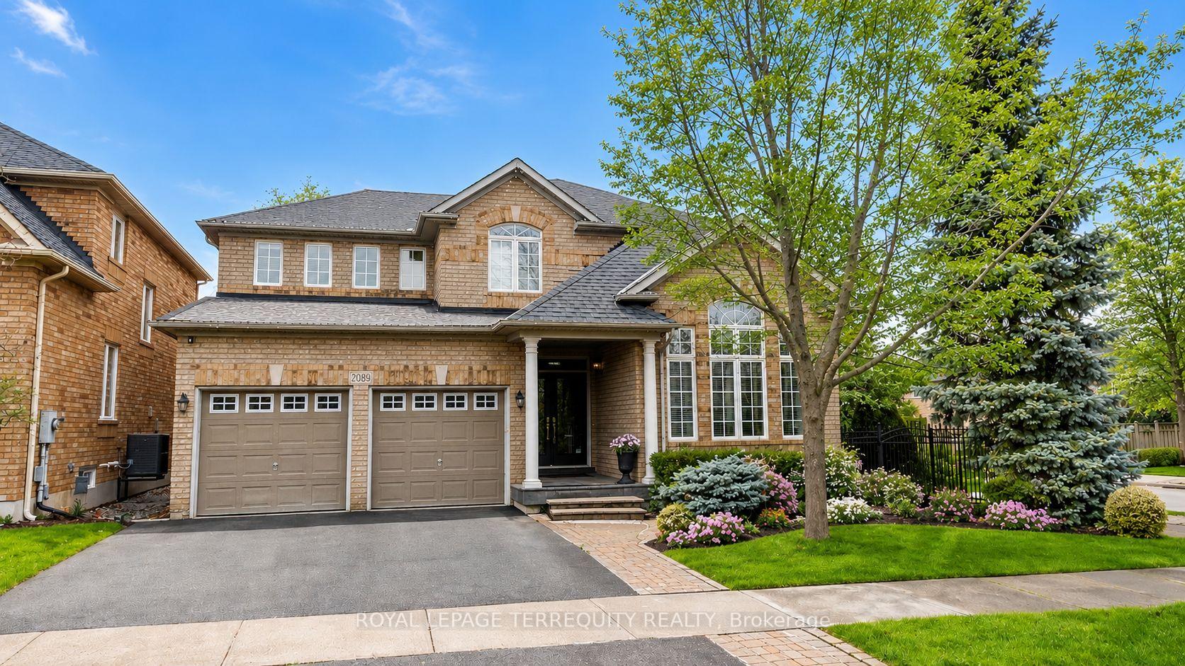 2089 Blackforest Crescent, Oakville, ON L6M 4T5