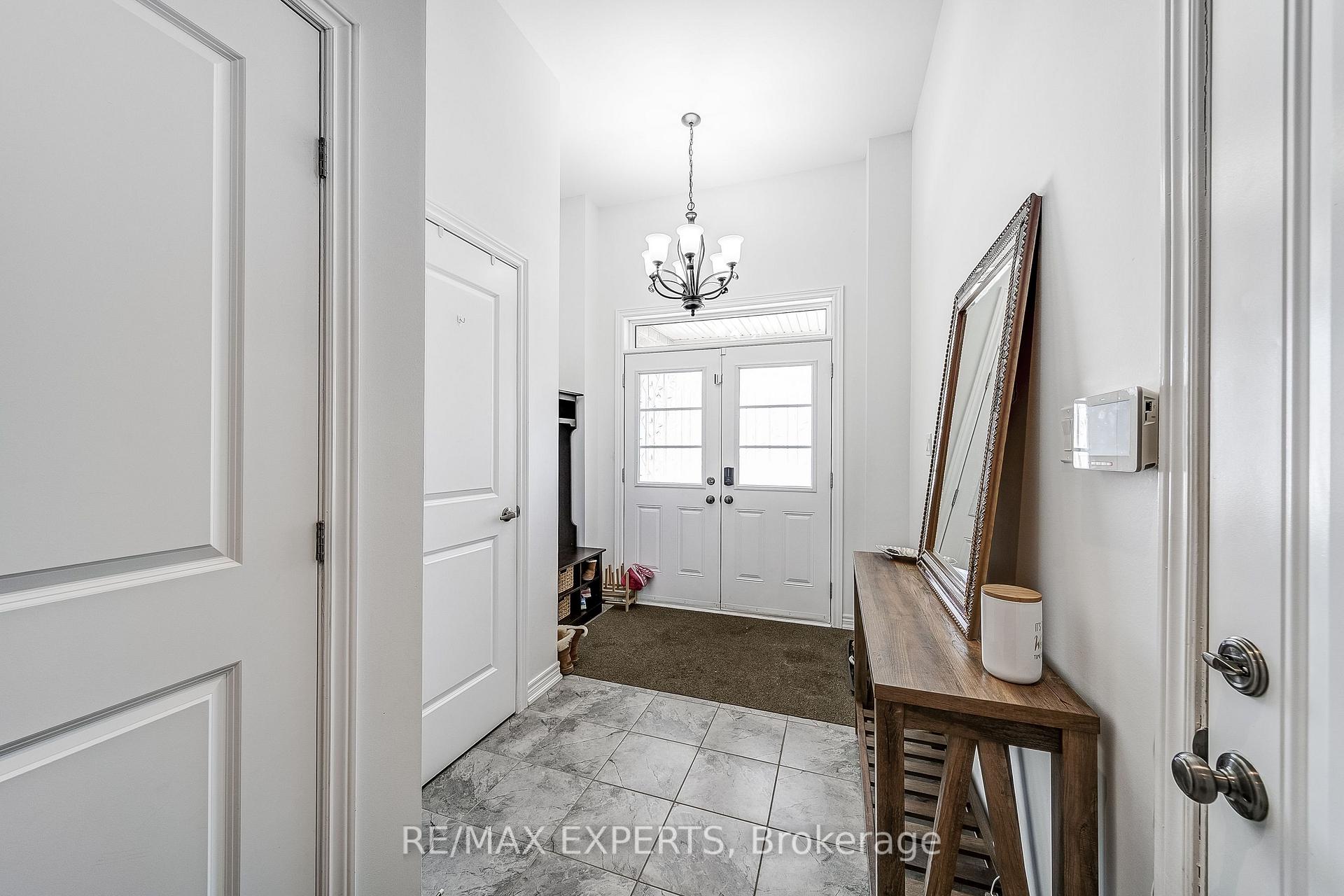 60 Humbershed Crescent, Caledon — photo 2 of 5