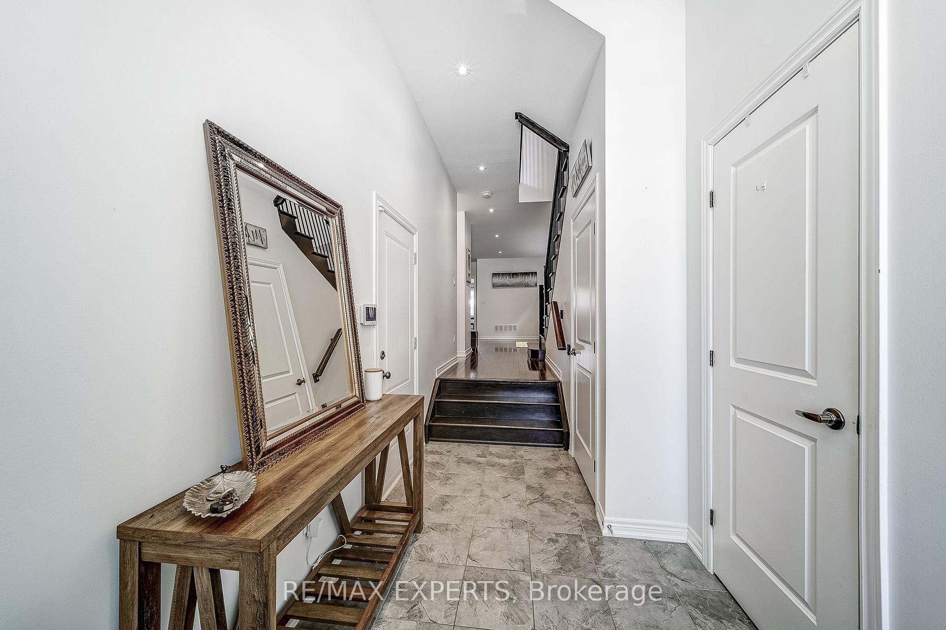 60 Humbershed Crescent, Caledon — photo 3 of 5
