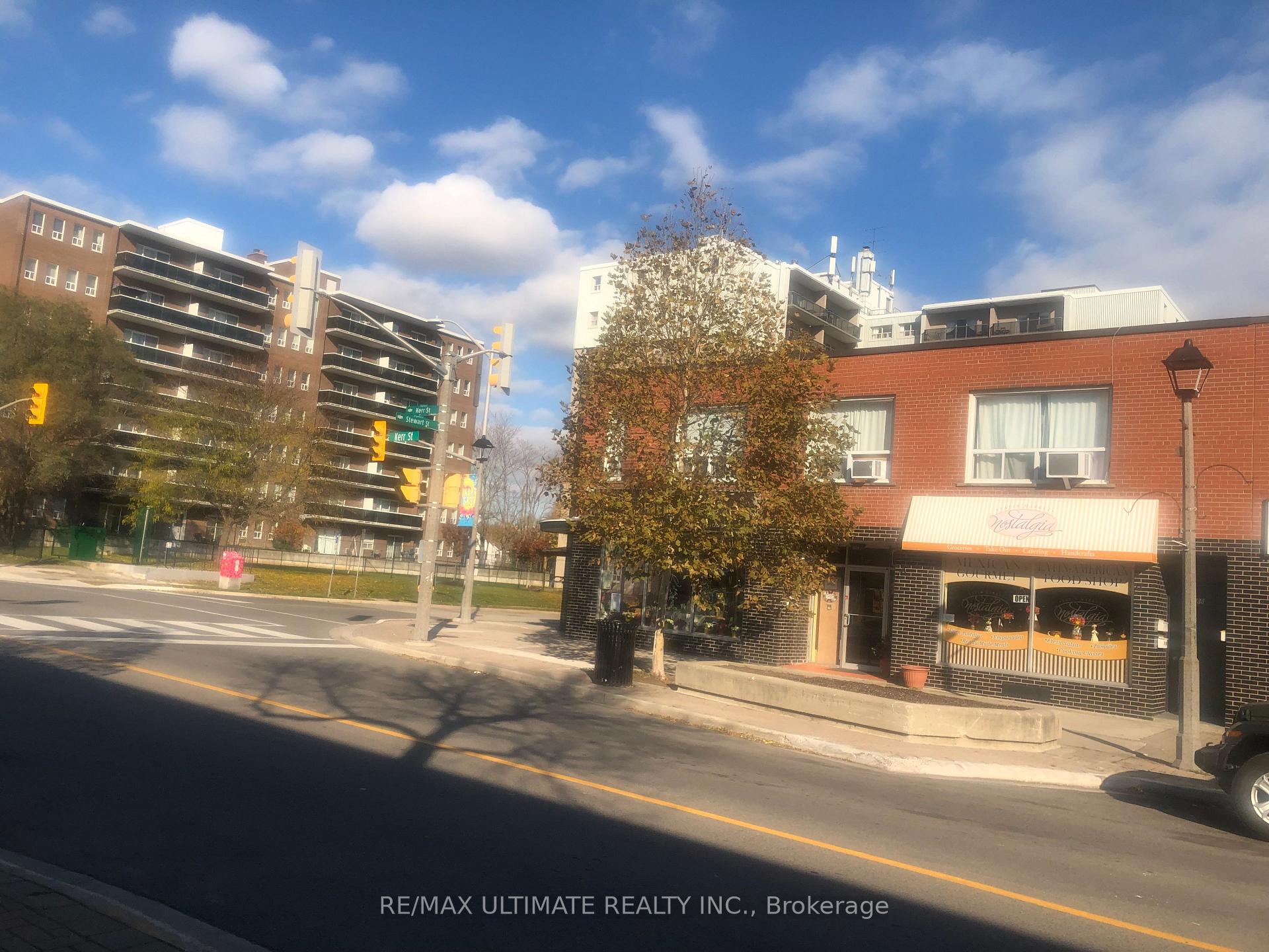389-391 Kerr Street, Oakville — photo 4 of 5
