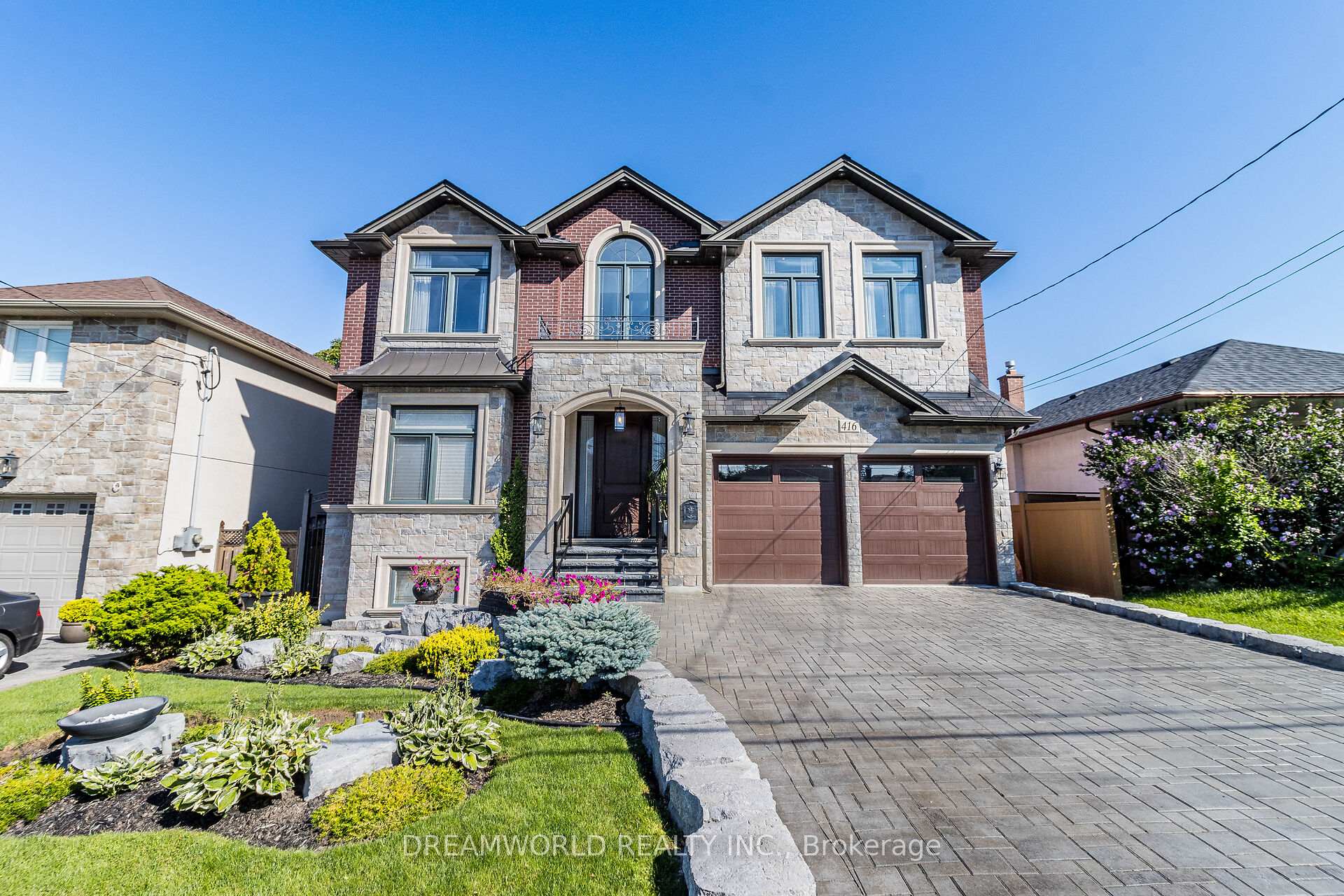416 Rustic Road, Toronto W04, ON M6L 1W9 — Toronto W04, Ontario