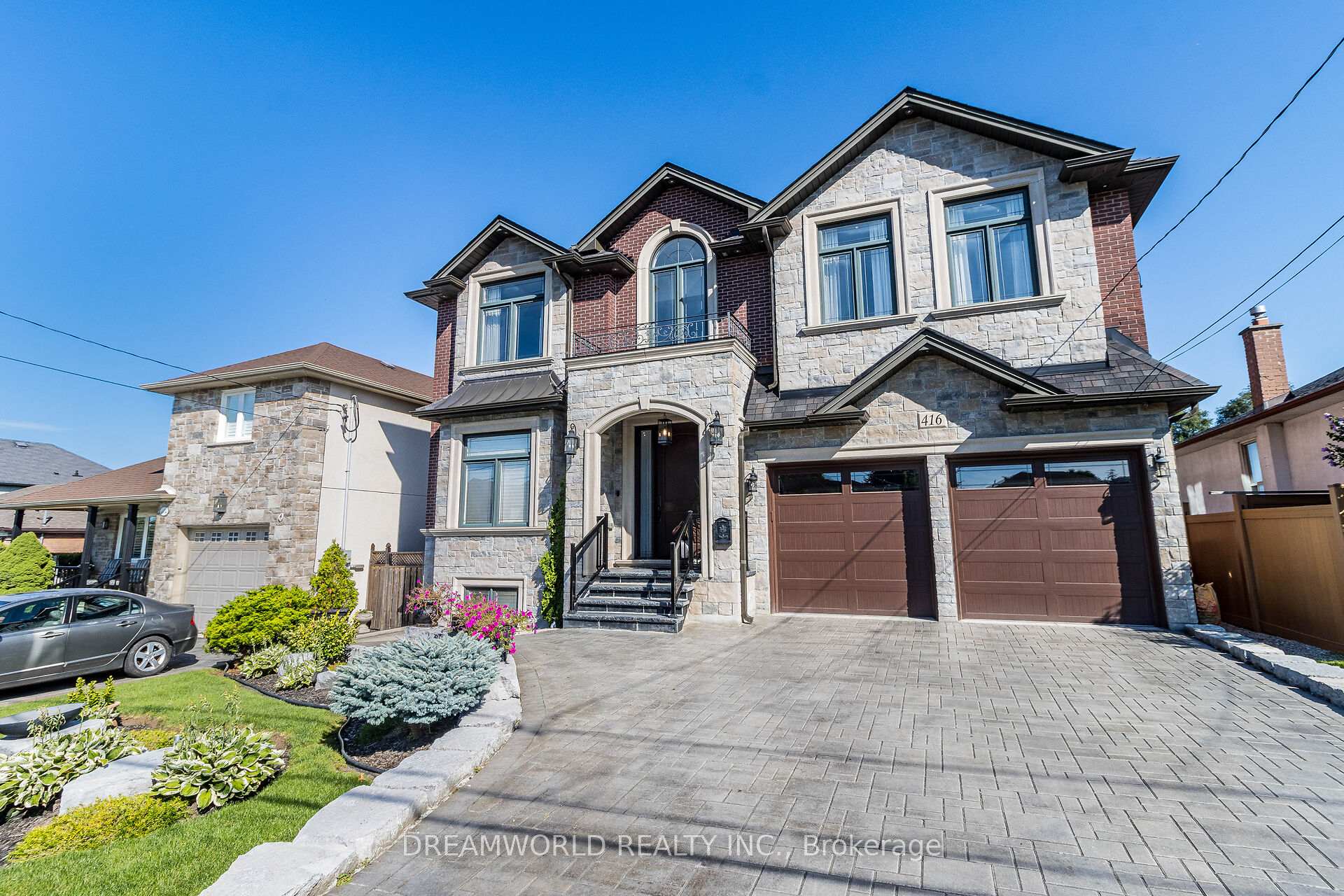416 Rustic Road, Toronto W04 — photo 2 of 5