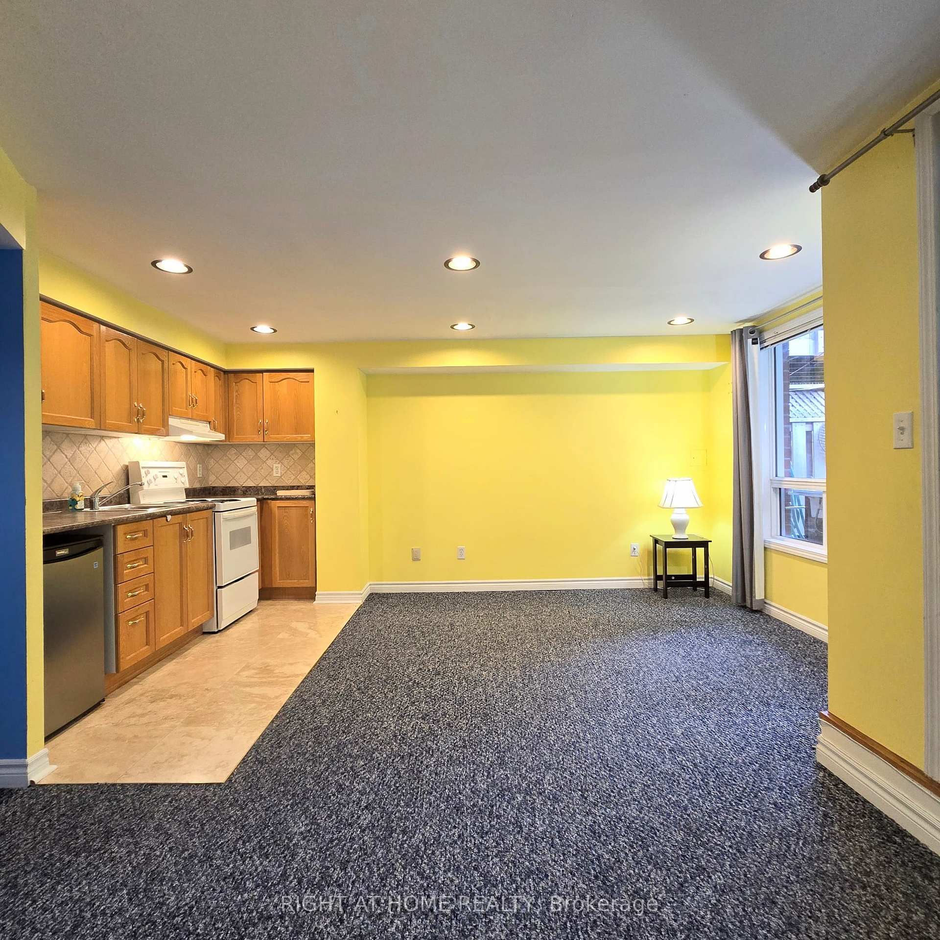 65 Mare Crescent Bsmt, Toronto W10 — photo 2 of 5