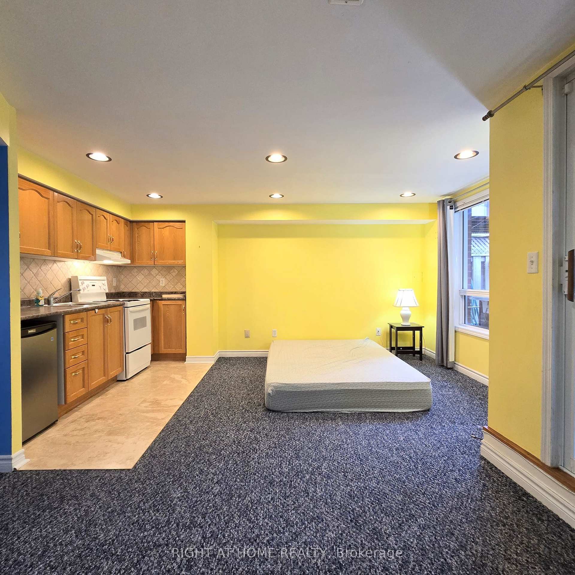 65 Mare Crescent Bsmt, Toronto W10 — photo 3 of 5